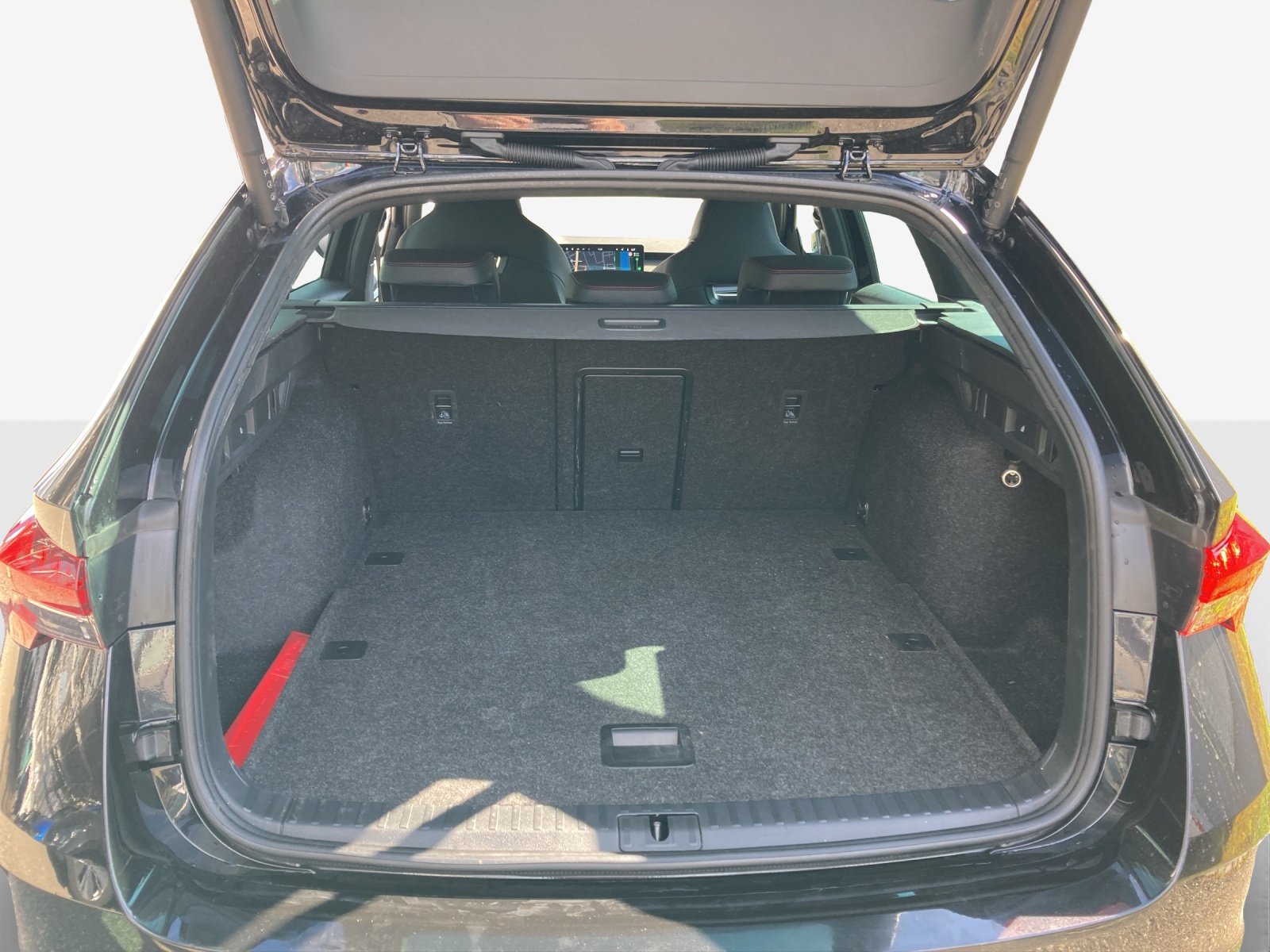 SKODA Octavia Combi 2.0 TSI DSG RS-image-12