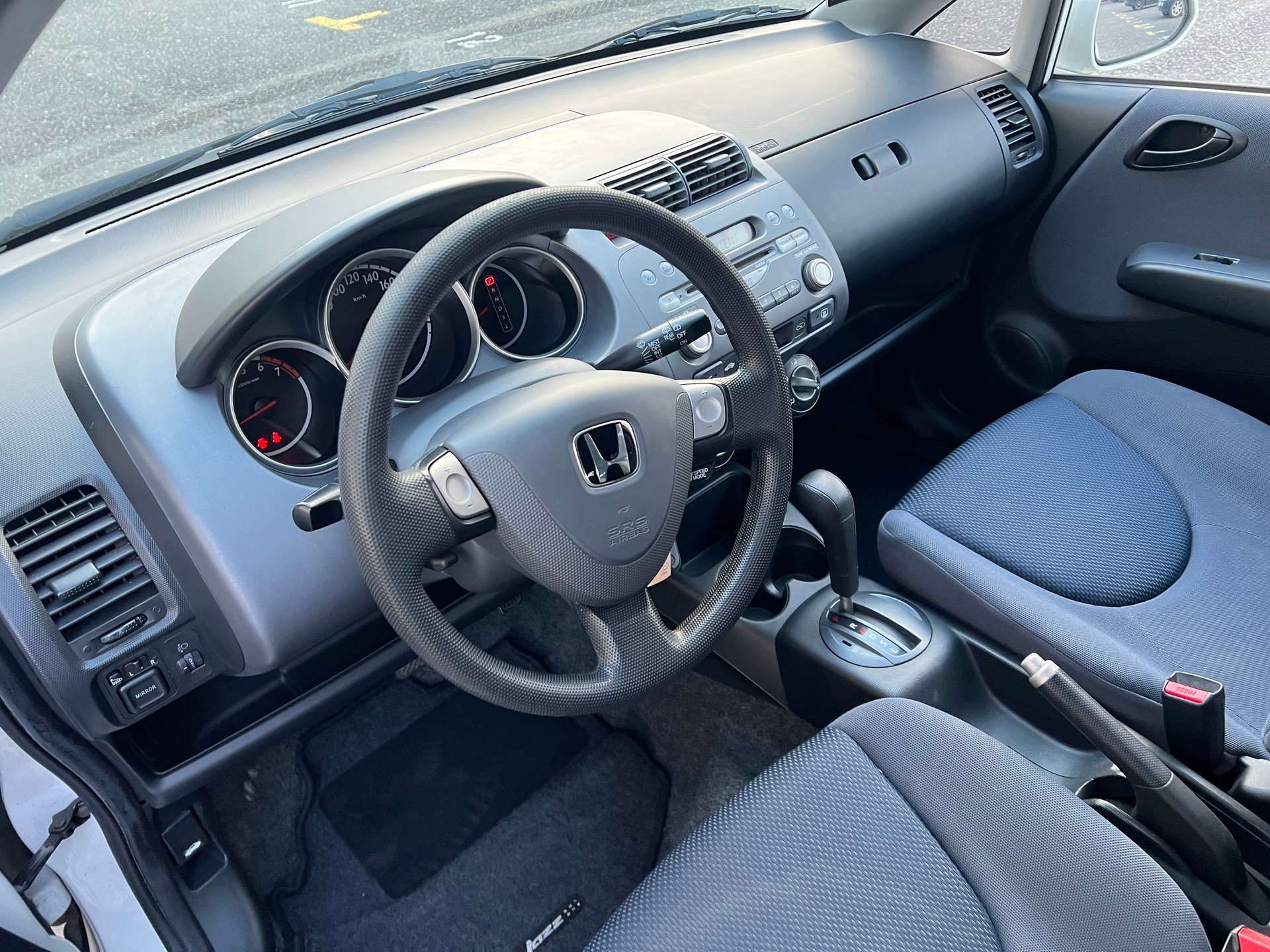 HONDA Jazz 1.4 Automatique-image-10