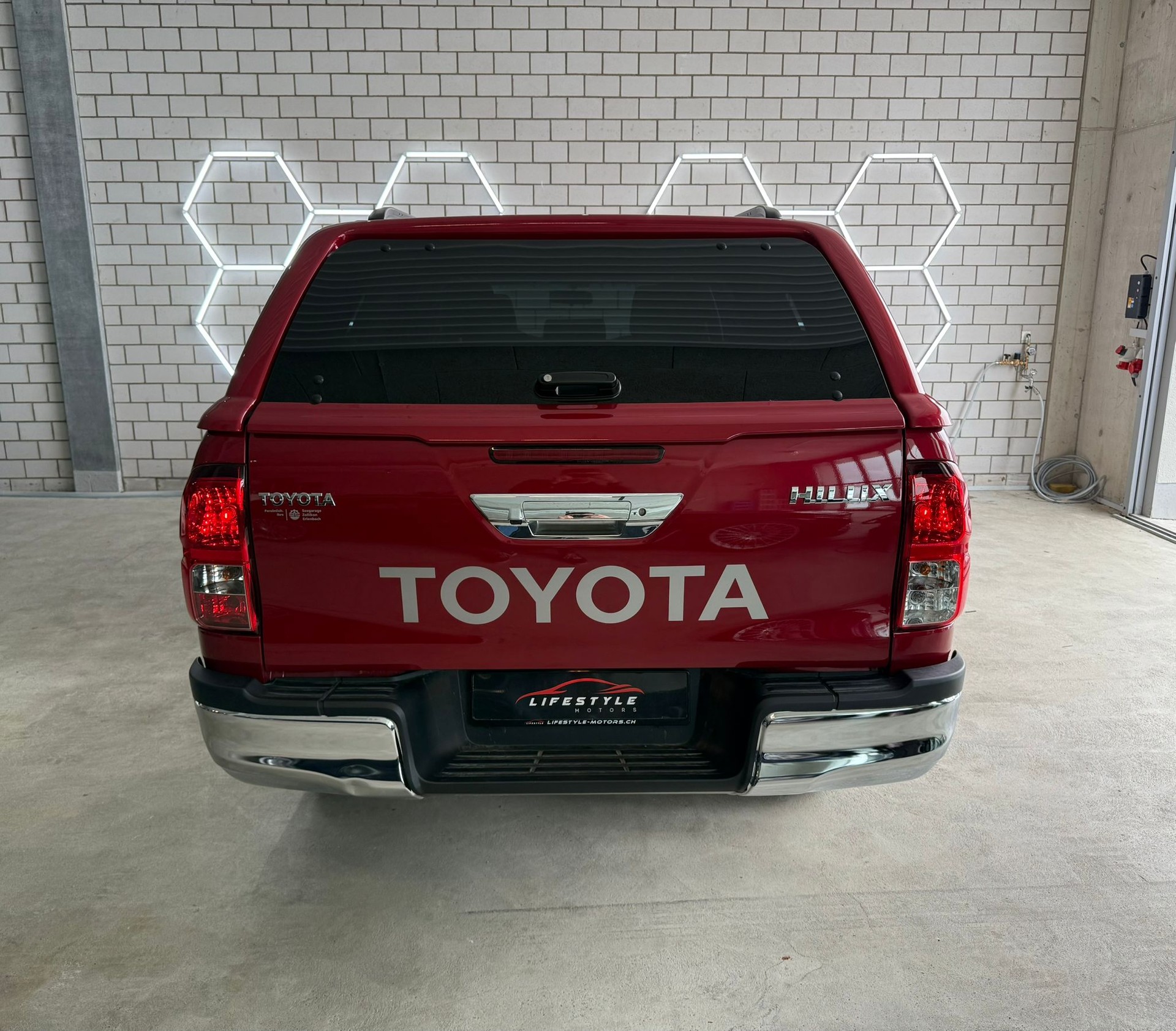 TOYOTA Hilux 2.4D-4D Luna Double Cab 4x4-image-3