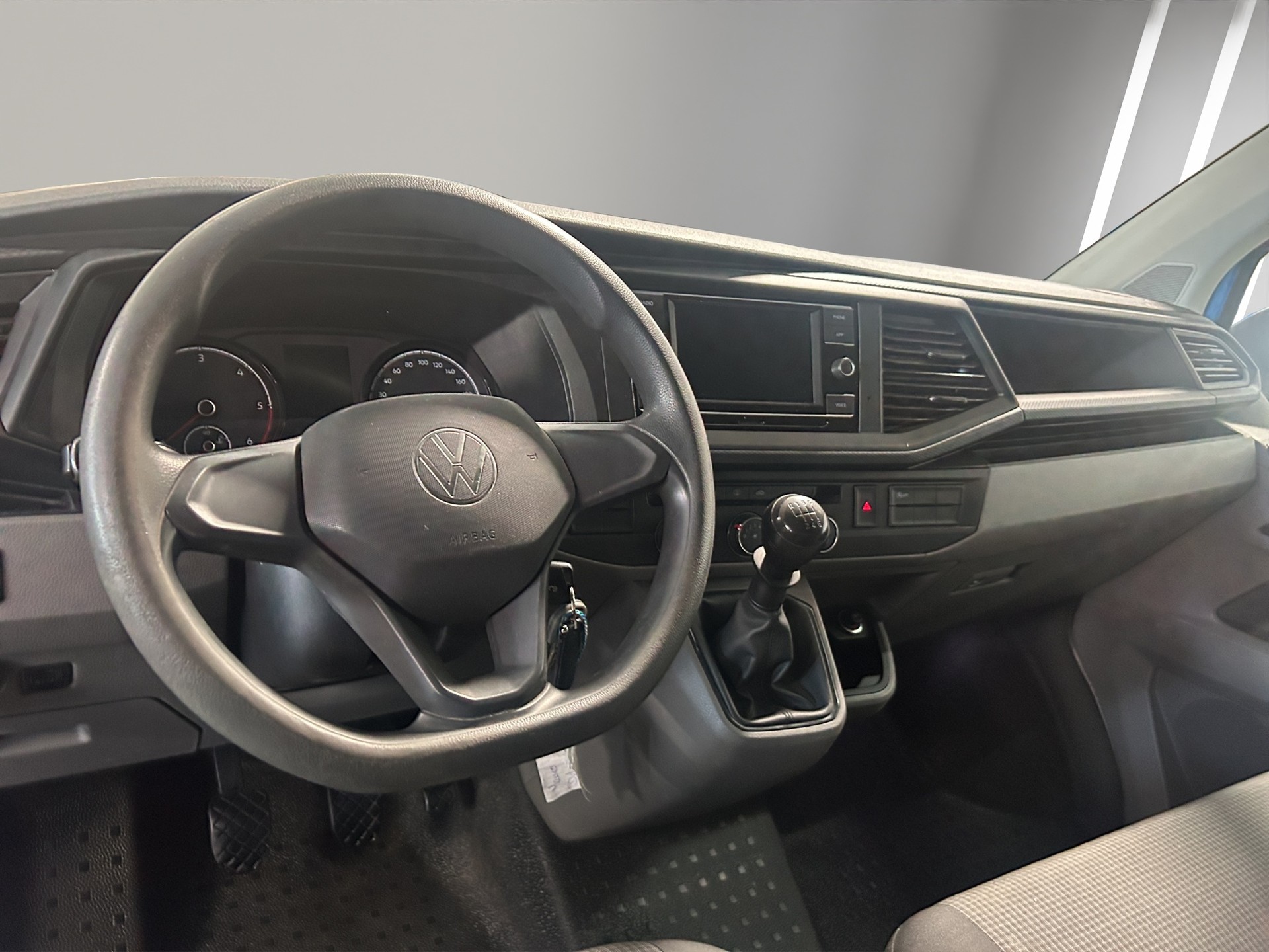 VW T6.1 2.0 TDI 4Motion-image-10