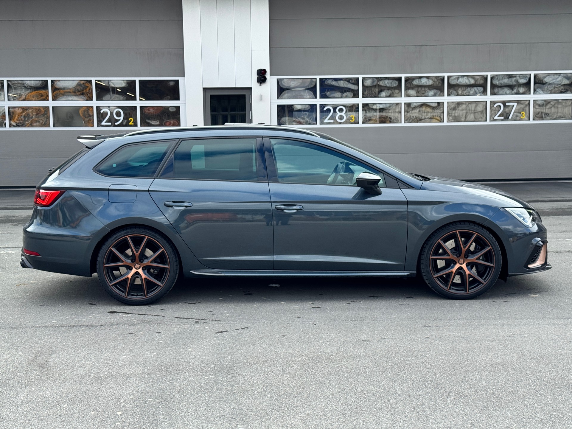 SEAT Leon ST 2.0TSI Cupra R340 4Drive DSG-image-3