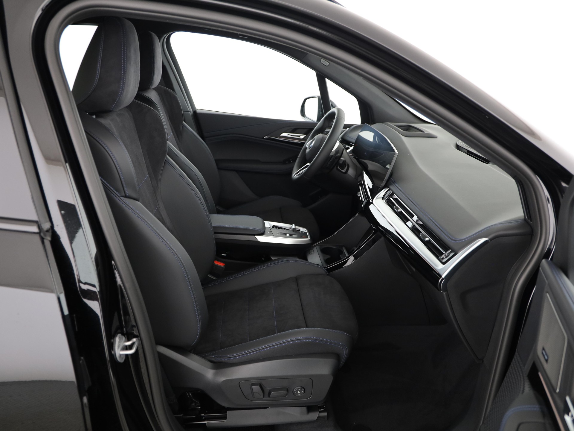 BMW 223i xDrive SDKG Active Tourer-image-15