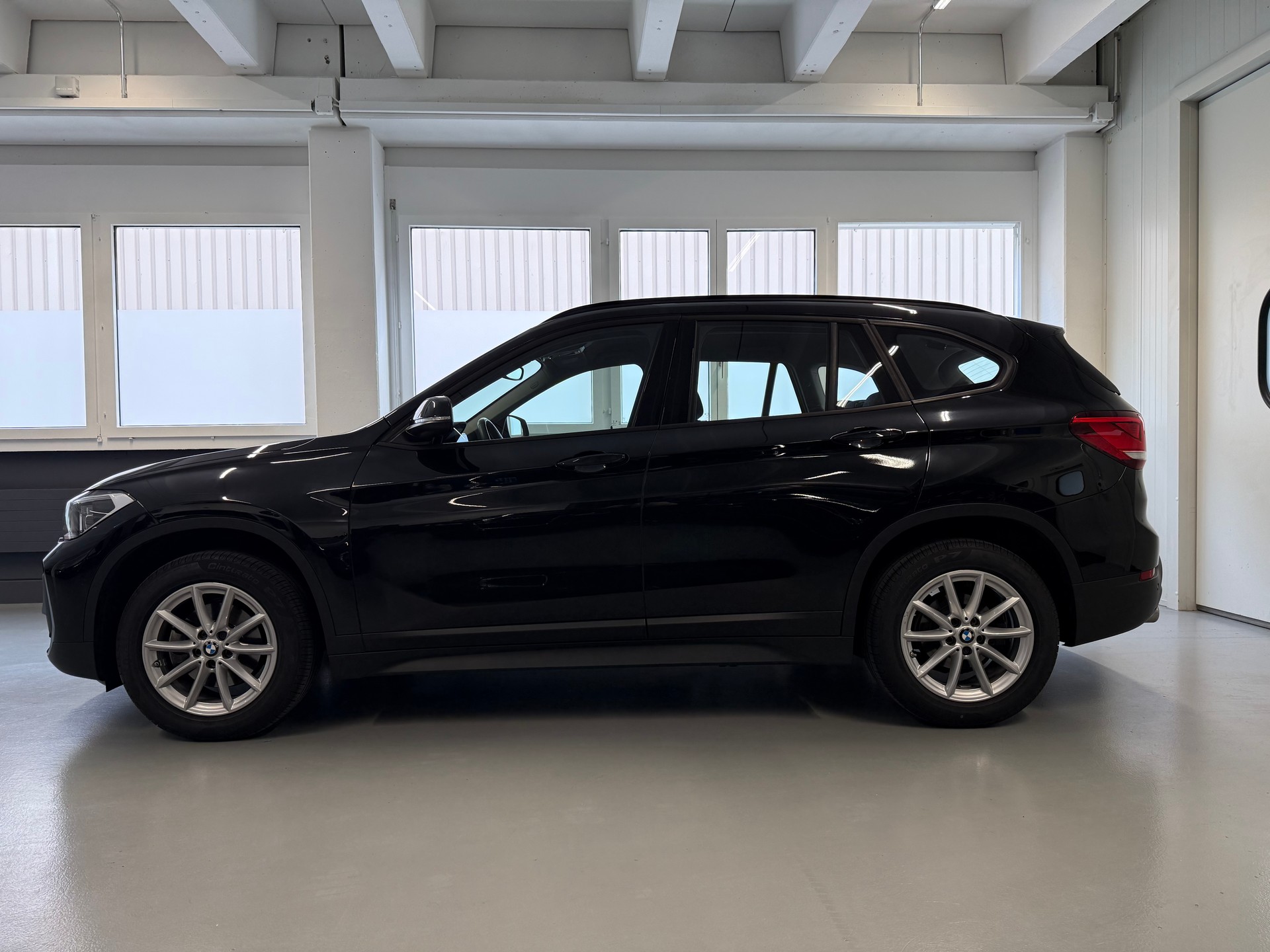 BMW X1 sDrive 18i Steptronic DSK-showroom-element-2