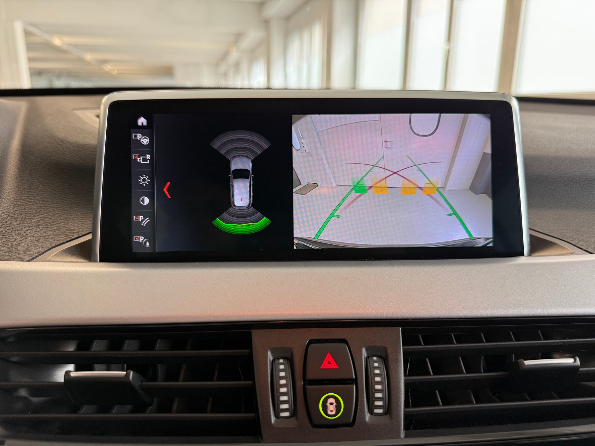 BMW X1 sDrive 18i Steptronic DSK-image-9