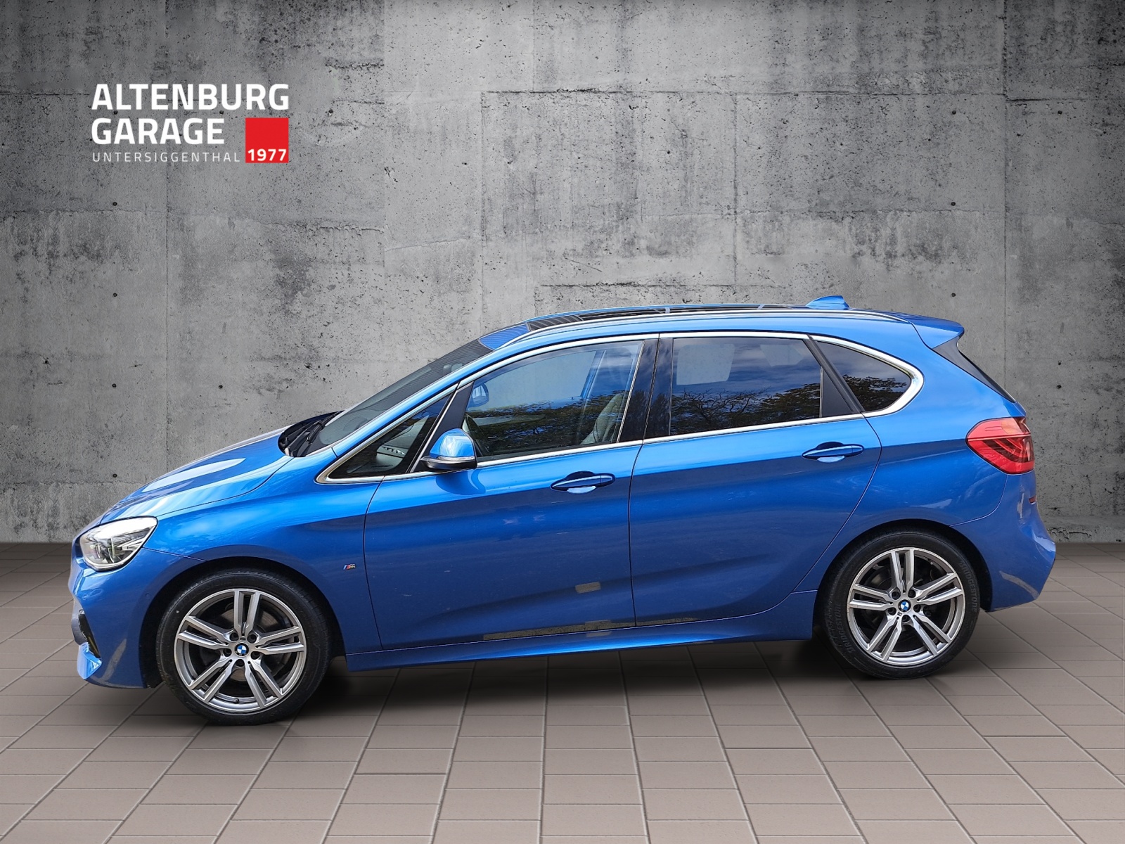 BMW 220d xDrive Active Tourer Steptronic M Sport-image-6