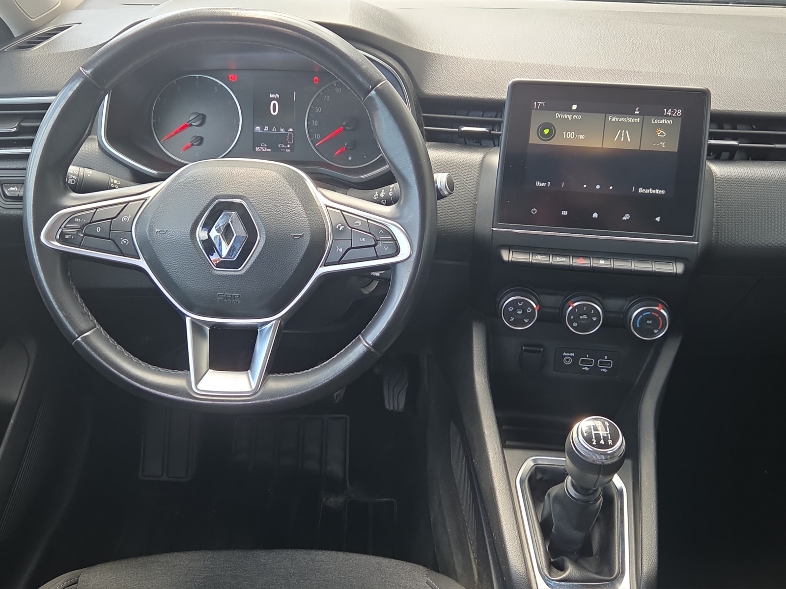 RENAULT Clio 1.0 Zen-image-9