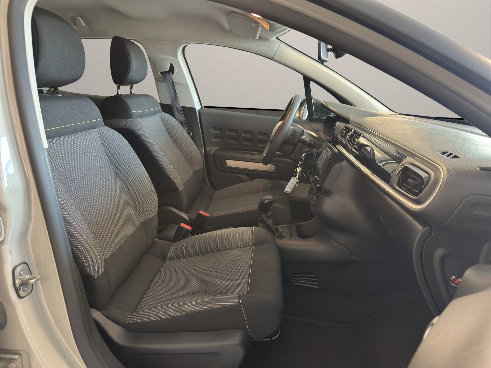CITROEN C3 1.2i PureTech Feel-image-9