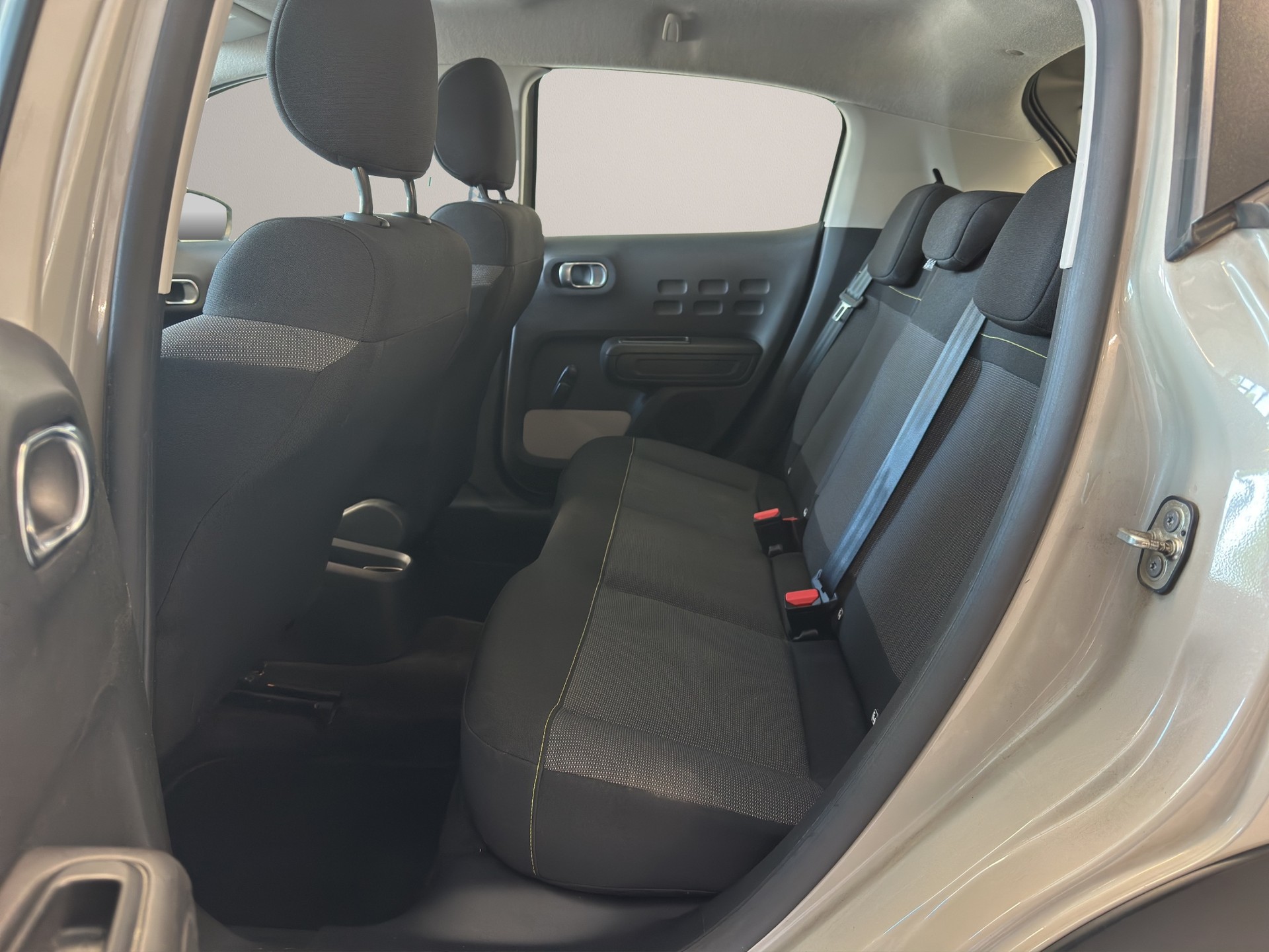 CITROEN C3 1.2i PureTech Feel-image-10