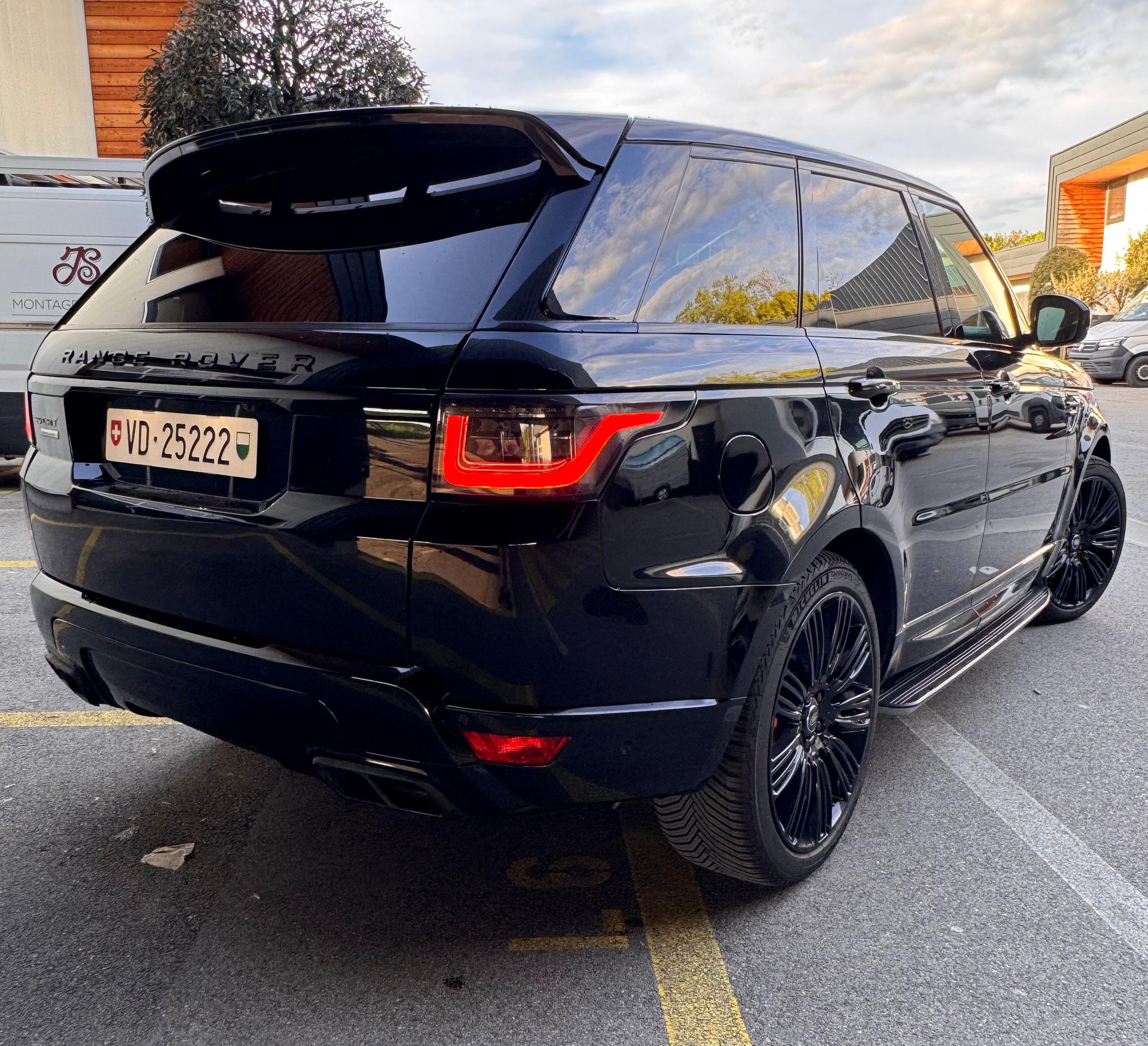 LAND ROVER Range Rover Sport 5.0 V8 S/C HSE Dynamic Automatic-image-1