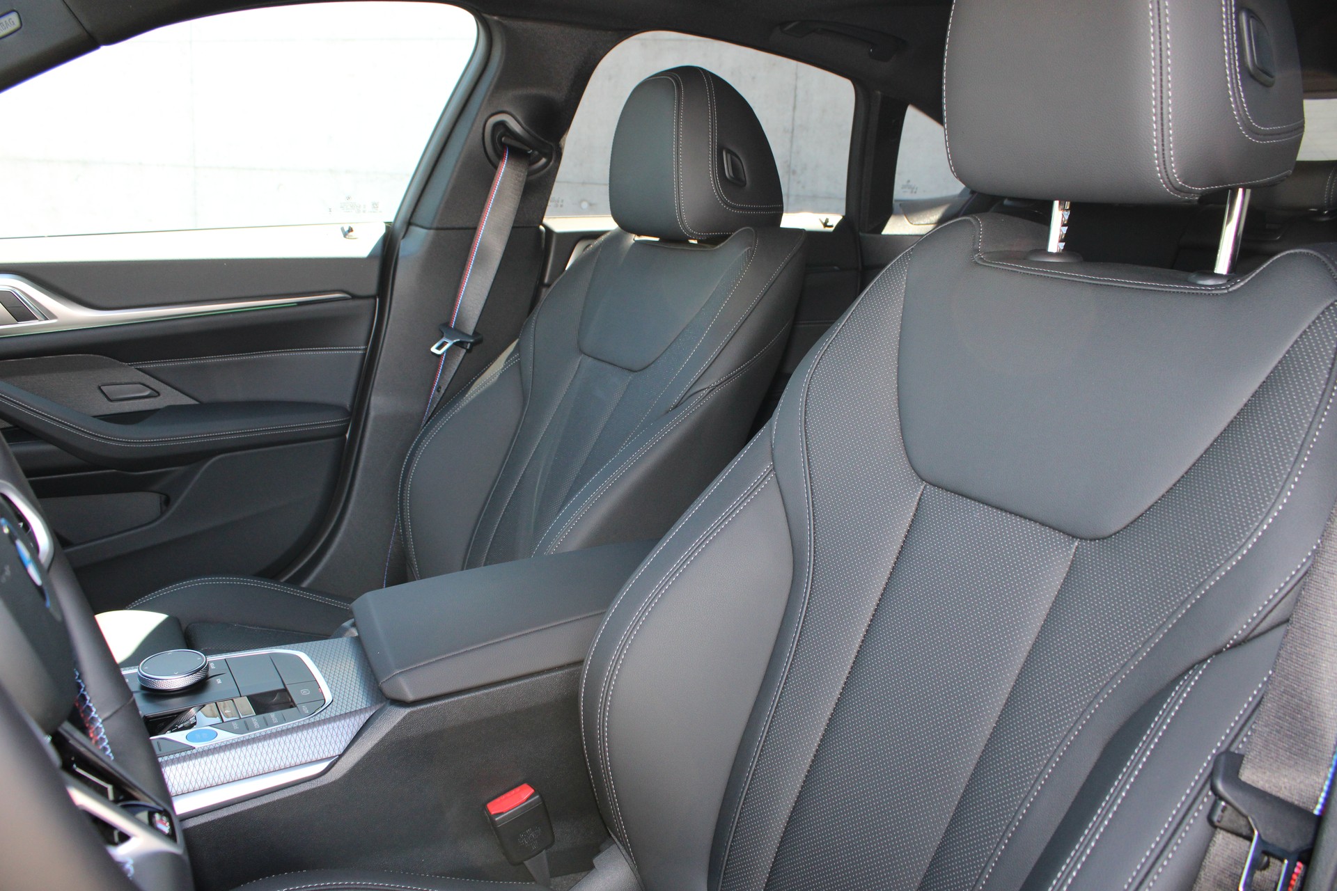 BMW i4 M60 M Sport Pro-image-11
