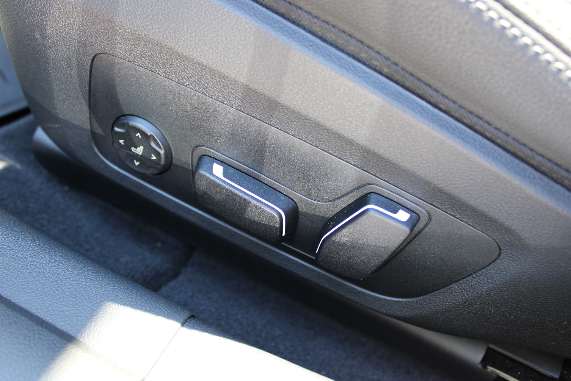 BMW i4 M60 M Sport Pro-image-16