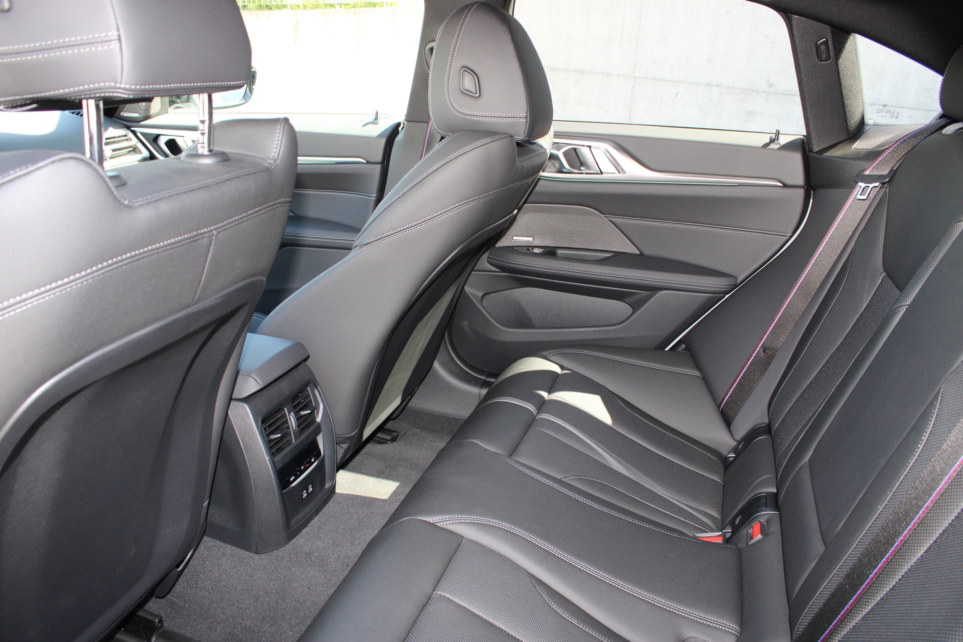 BMW i4 M60 M Sport Pro-image-12