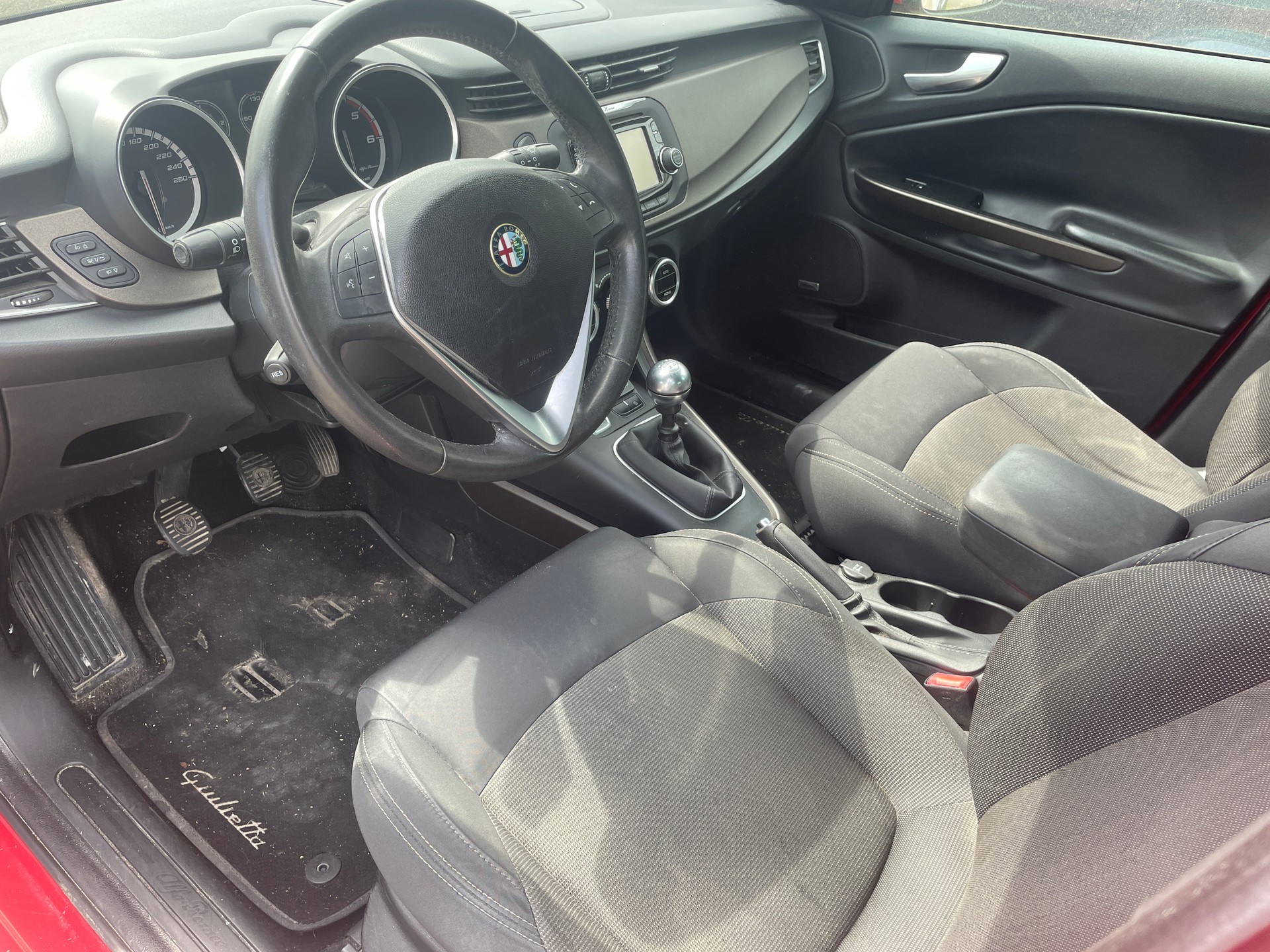 ALFA ROMEO Giulietta 2.0 JTDM Sprint-image-7