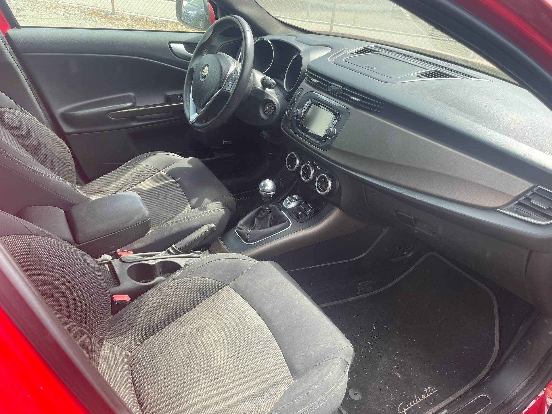 ALFA ROMEO Giulietta 2.0 JTDM Sprint-image-8