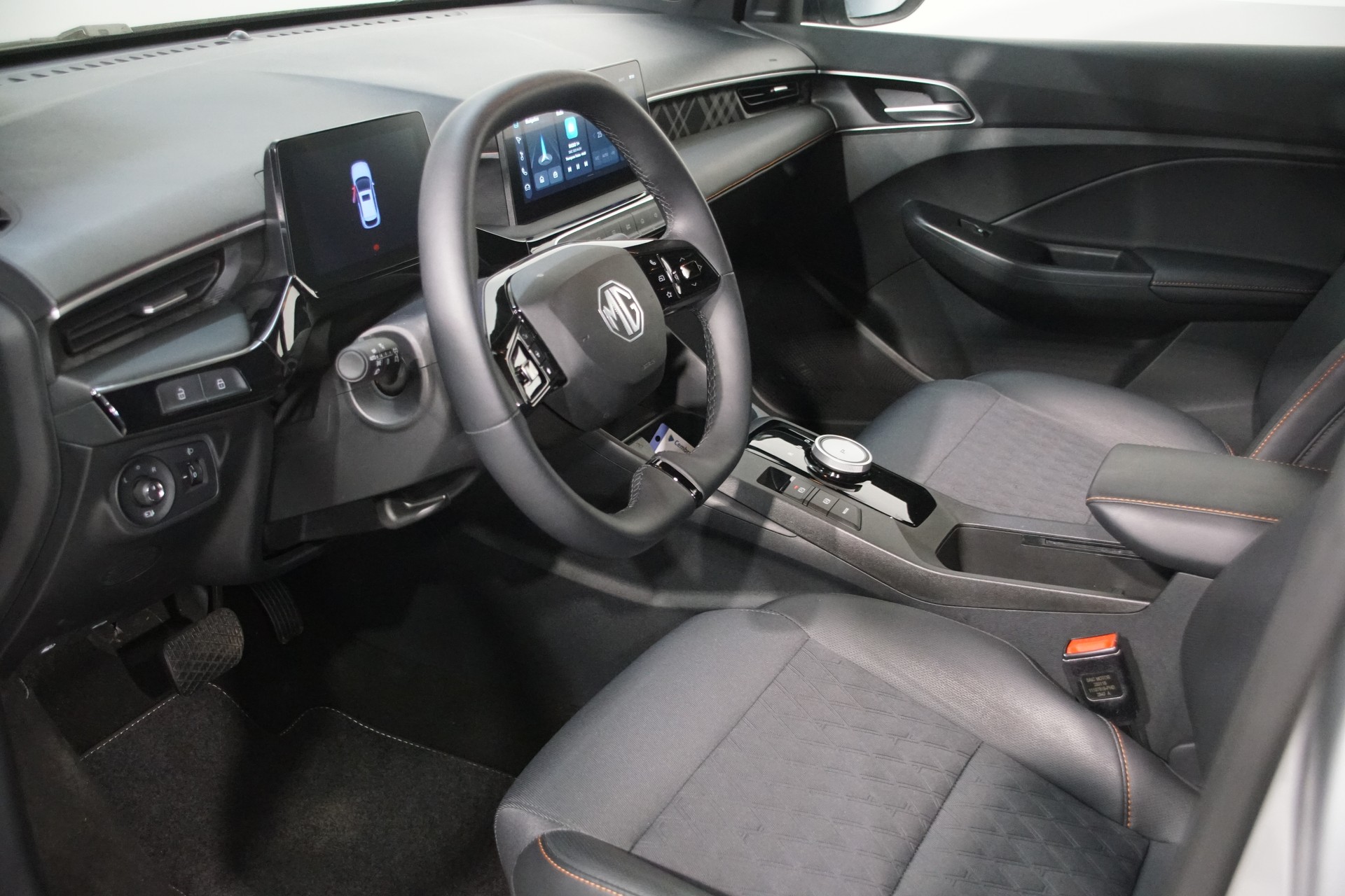 MG 3 1.5 Hybrid Luxury Automat ++SWISS++-image-7