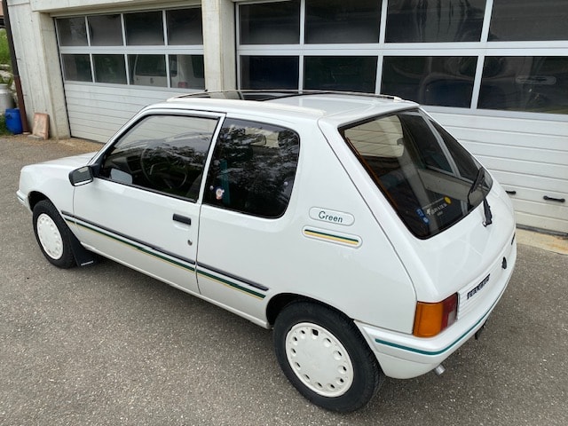 PEUGEOT 205 Green-image-1