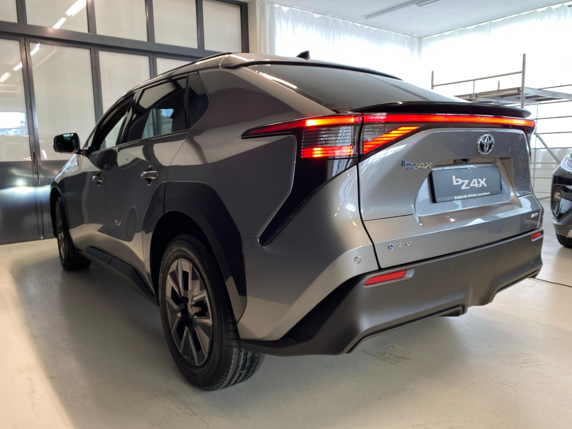 TOYOTA bZ4X Style AWD-image-6