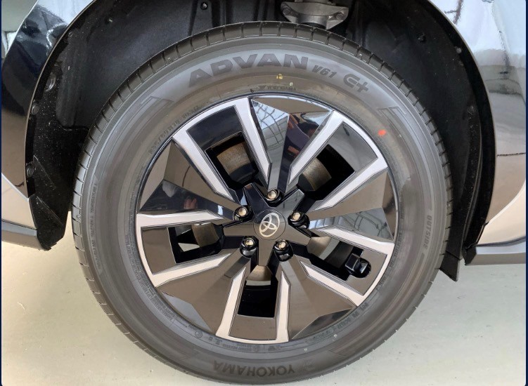 TOYOTA bZ4X Style AWD-image-15