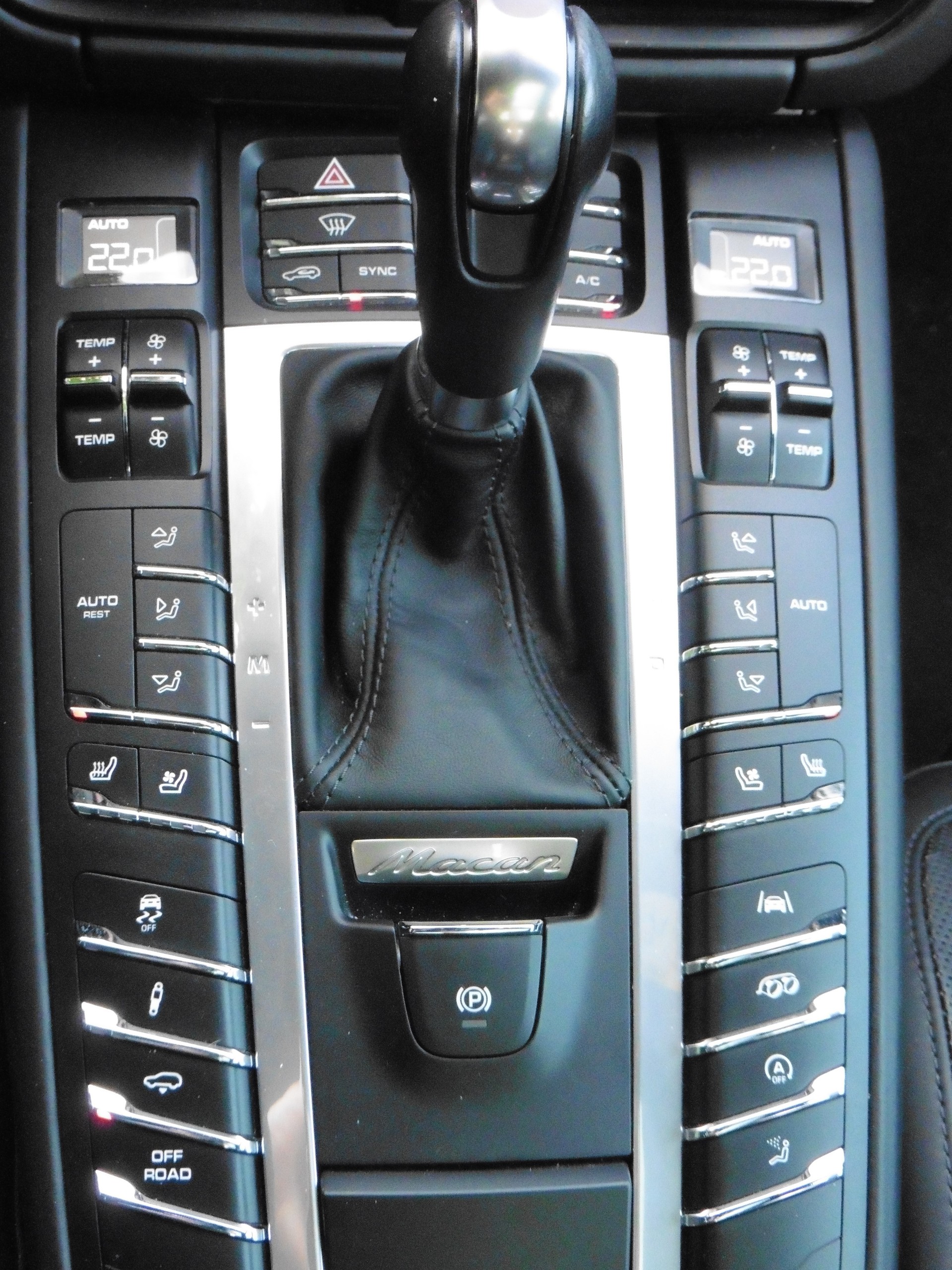 PORSCHE Macan S PDK-image-18