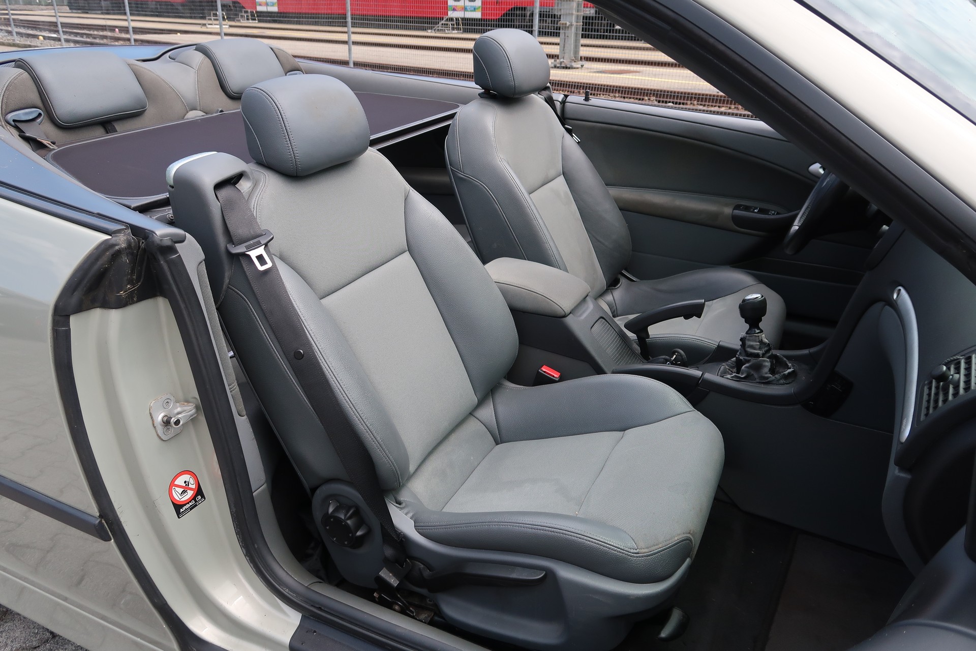 SAAB 9-3 2.0 (1.8t) Vector-image-12