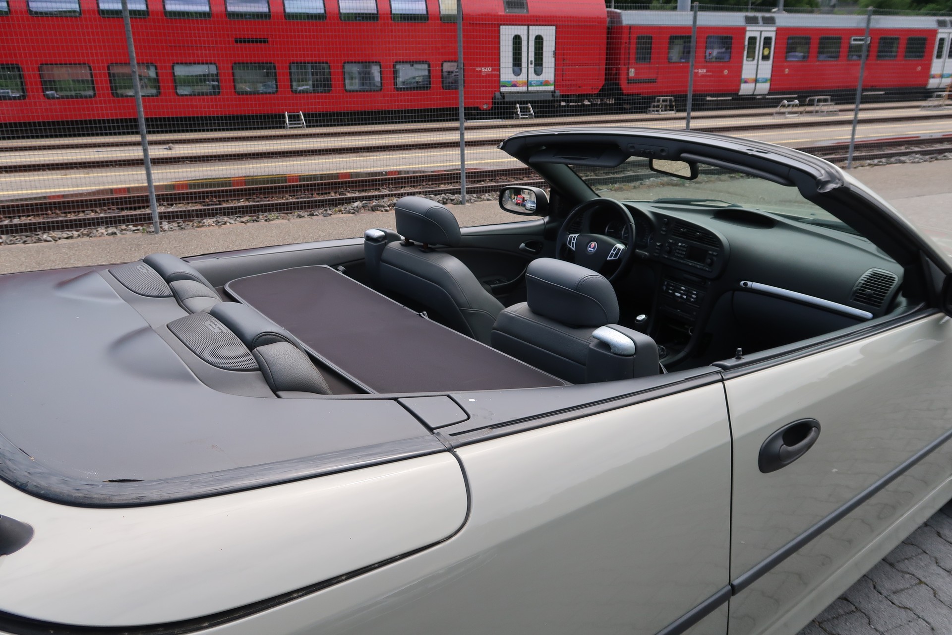 SAAB 9-3 2.0 (1.8t) Vector-image-11