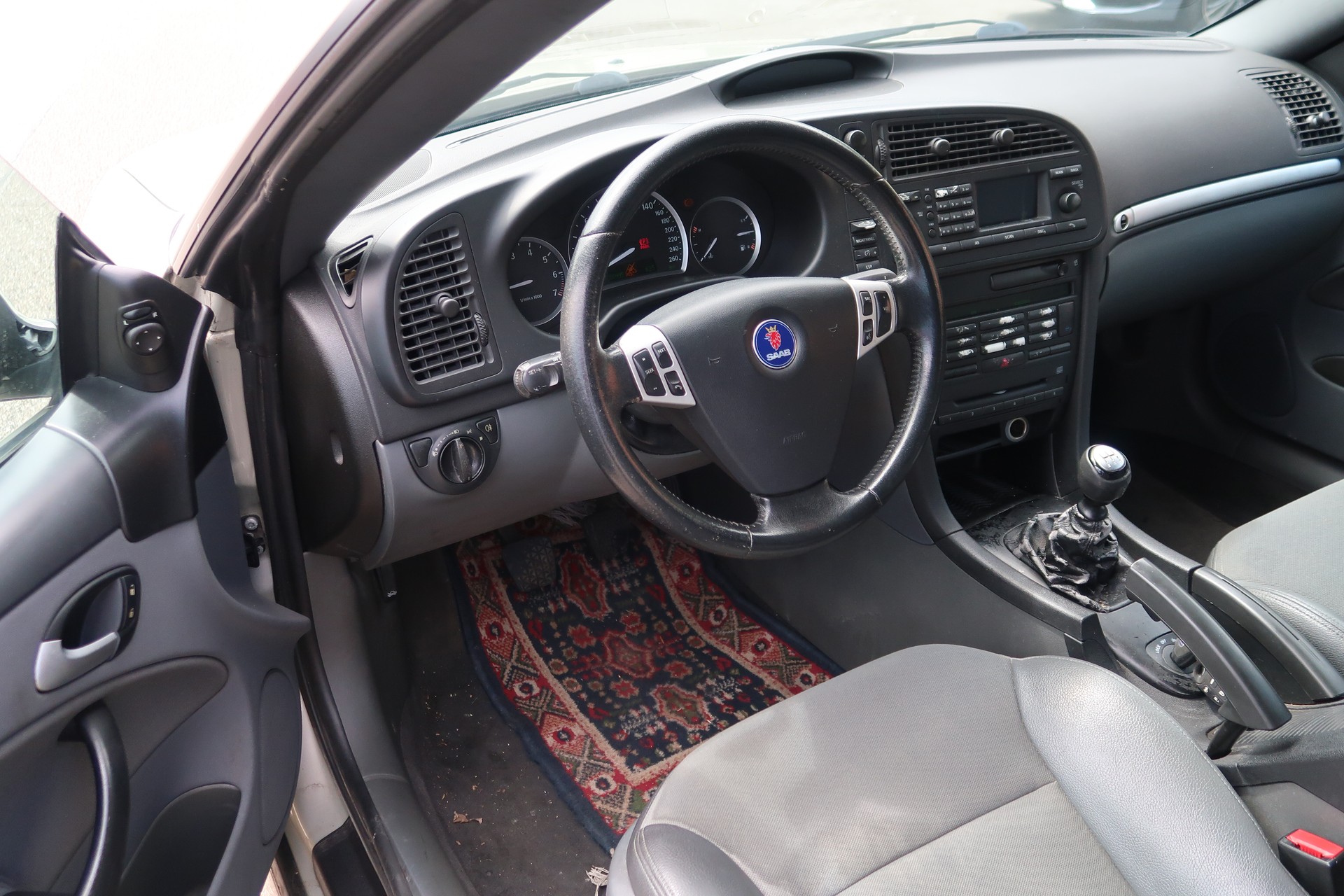 SAAB 9-3 2.0 (1.8t) Vector-image-8