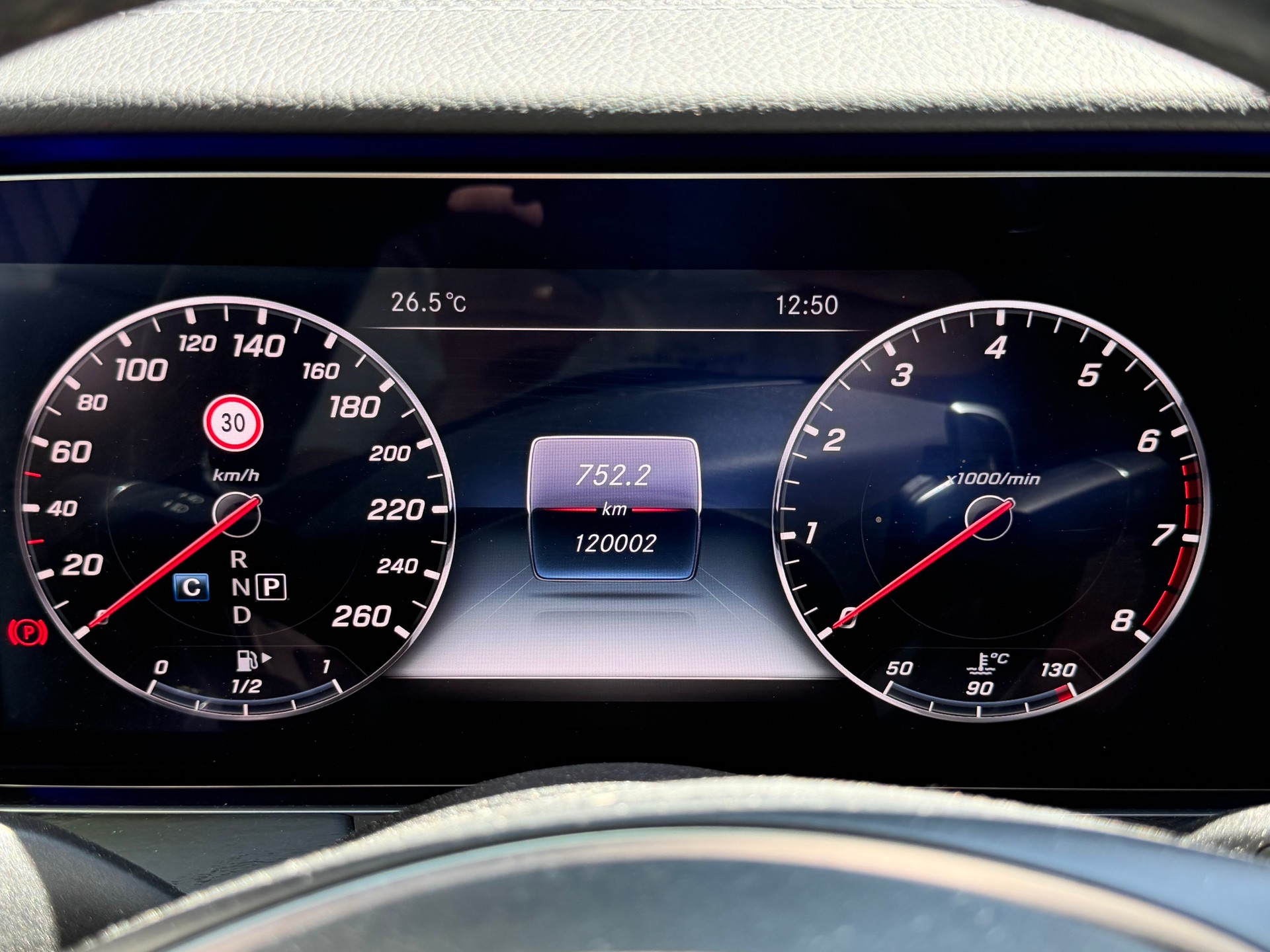 MERCEDES-BENZ E 400 AMG Line 4matic-image-10