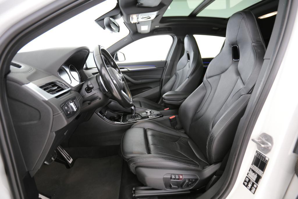 BMW X2 20i xDrive SAG-showroom-element-2