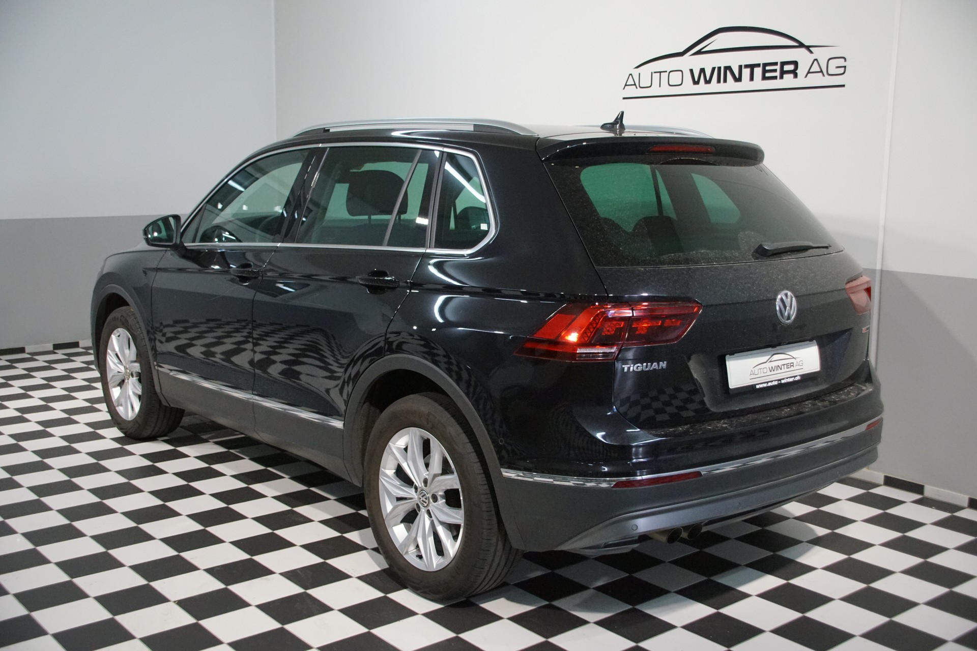 VW Tiguan 2.0 TDI SCR Highline 4Motion DSG-image-5