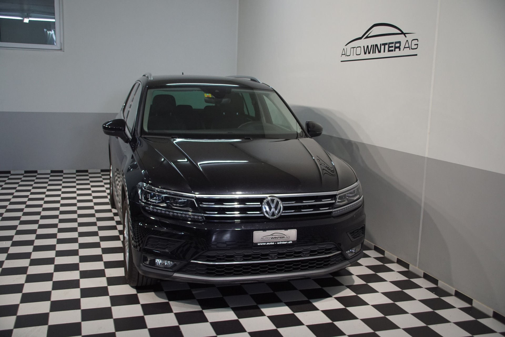VW Tiguan 2.0 TDI SCR Highline 4Motion DSG-showroom-element-3