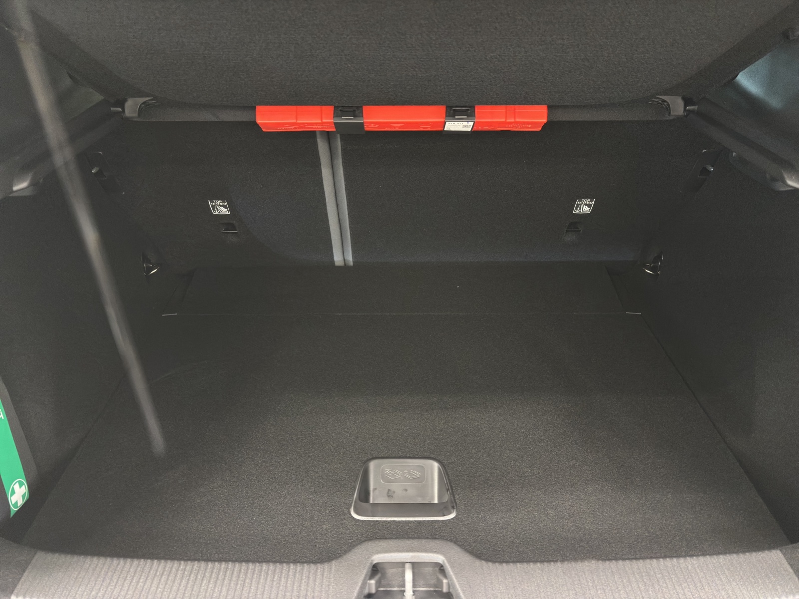 VOLVO EX30 Plus XCENTRIC Black Edition-image-11