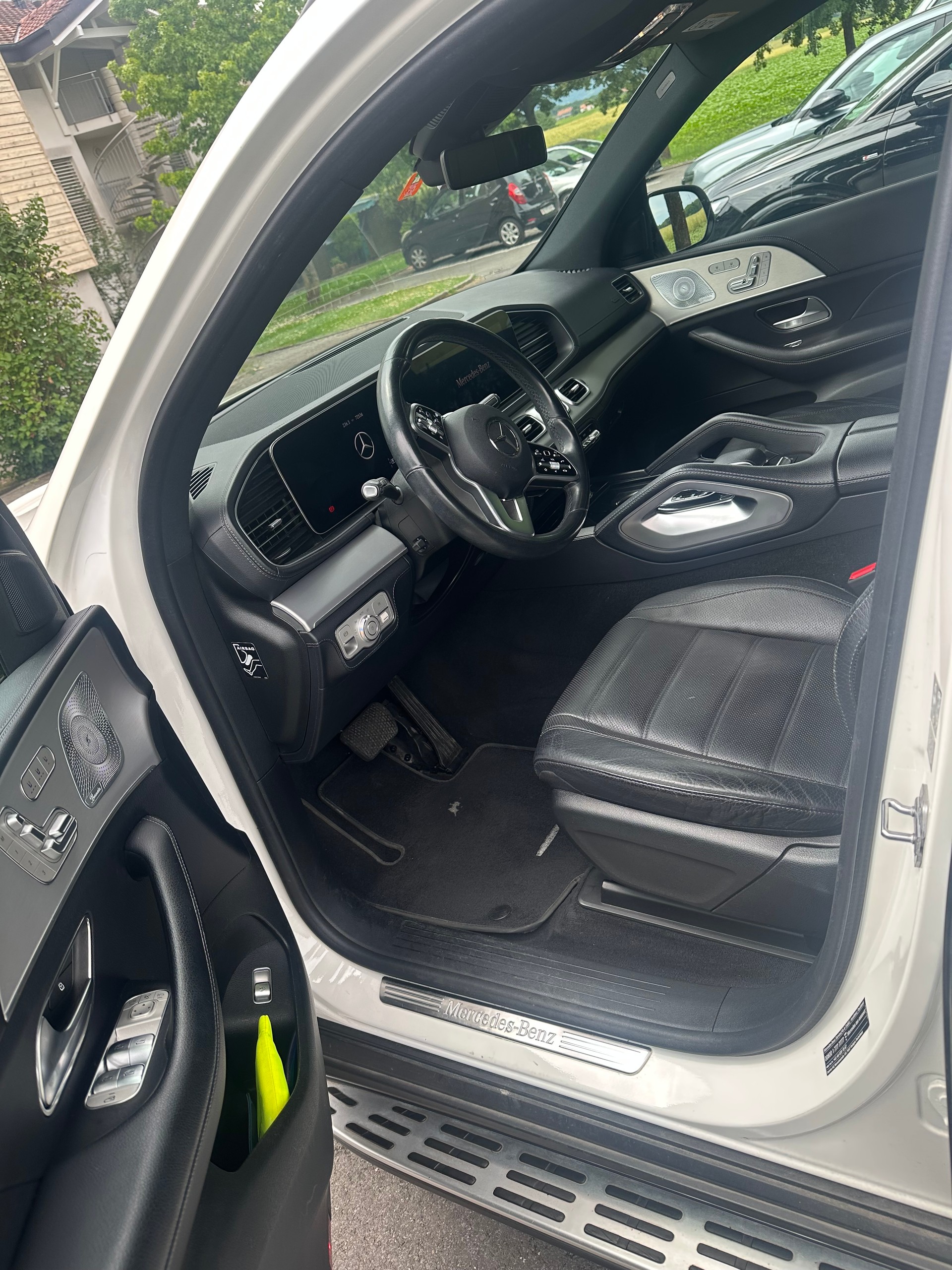 MERCEDES-BENZ GLE 450 AMG Line 4matic-image-4
