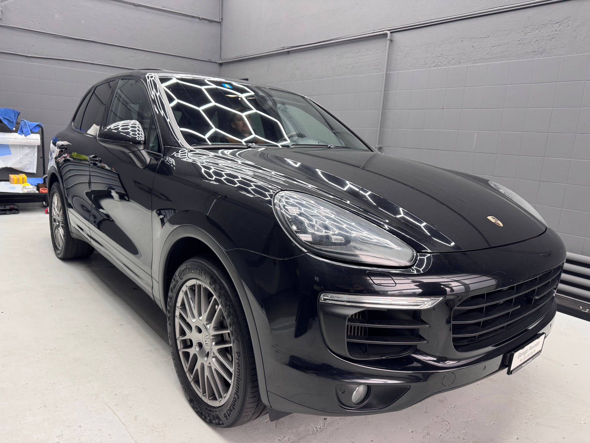 PORSCHE Cayenne S-image-1