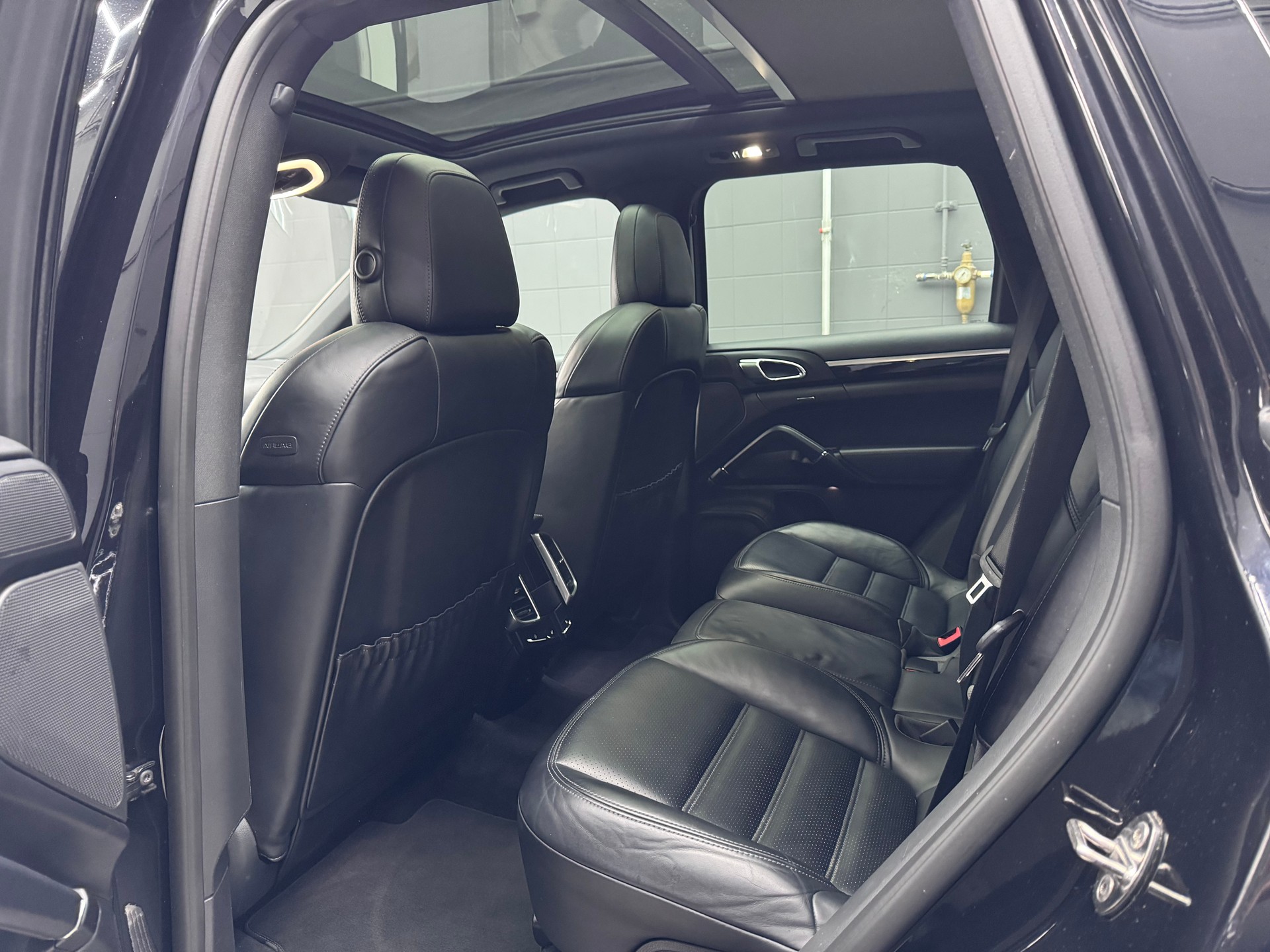 PORSCHE Cayenne S-image-8