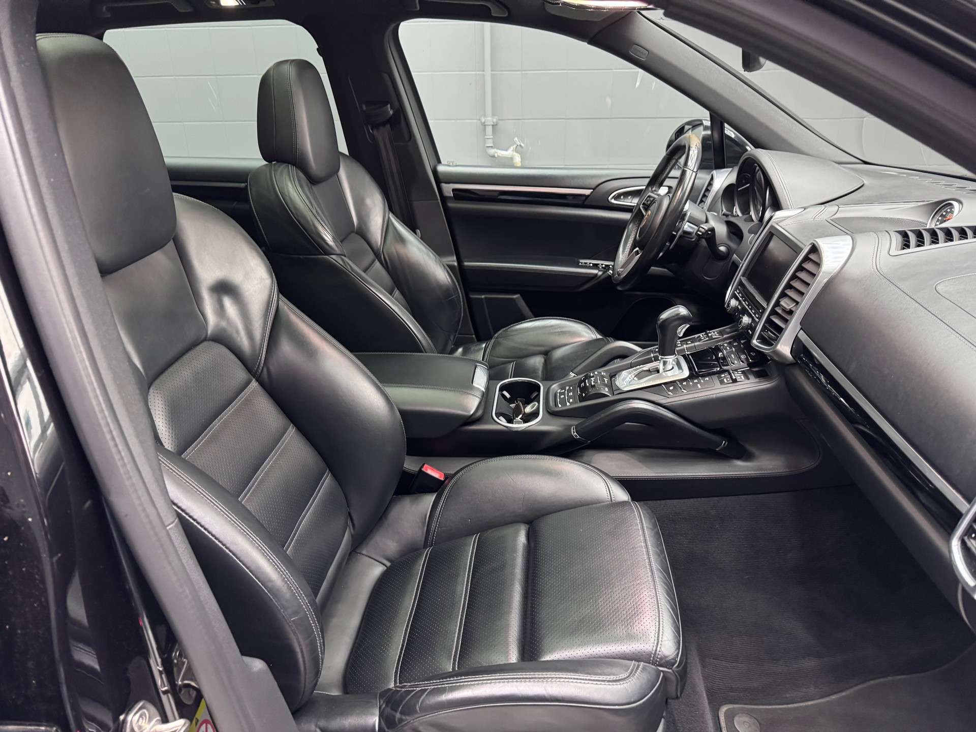 PORSCHE Cayenne S-image-10