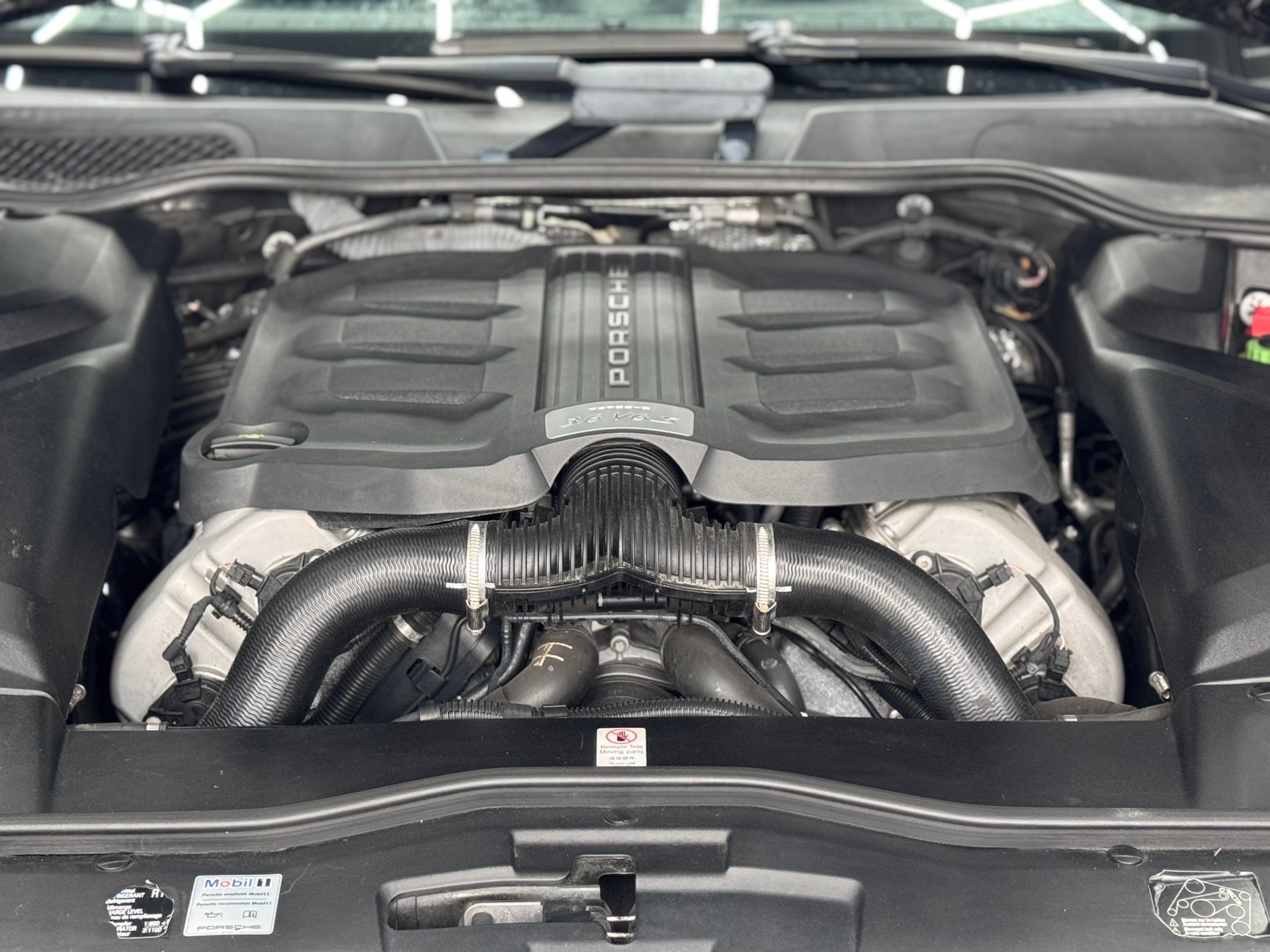 PORSCHE Cayenne S-image-11
