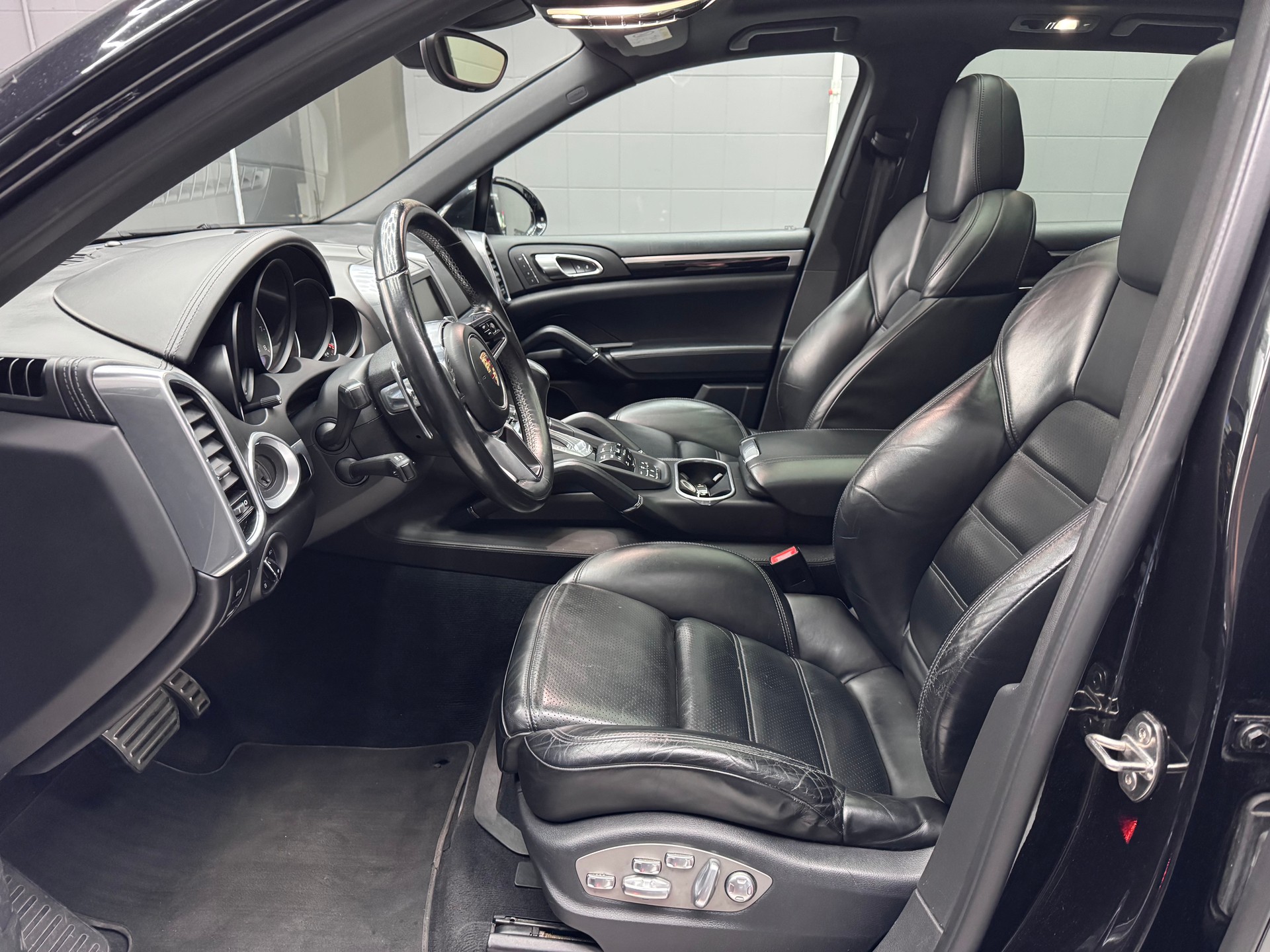 PORSCHE Cayenne S-image-6
