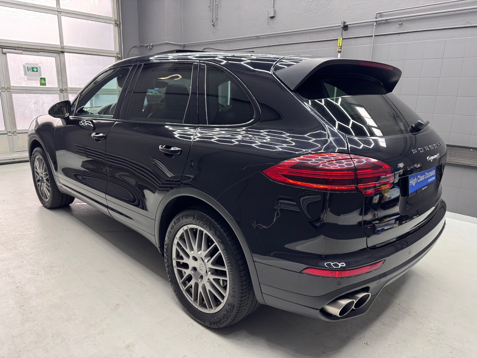 PORSCHE Cayenne S-image-2