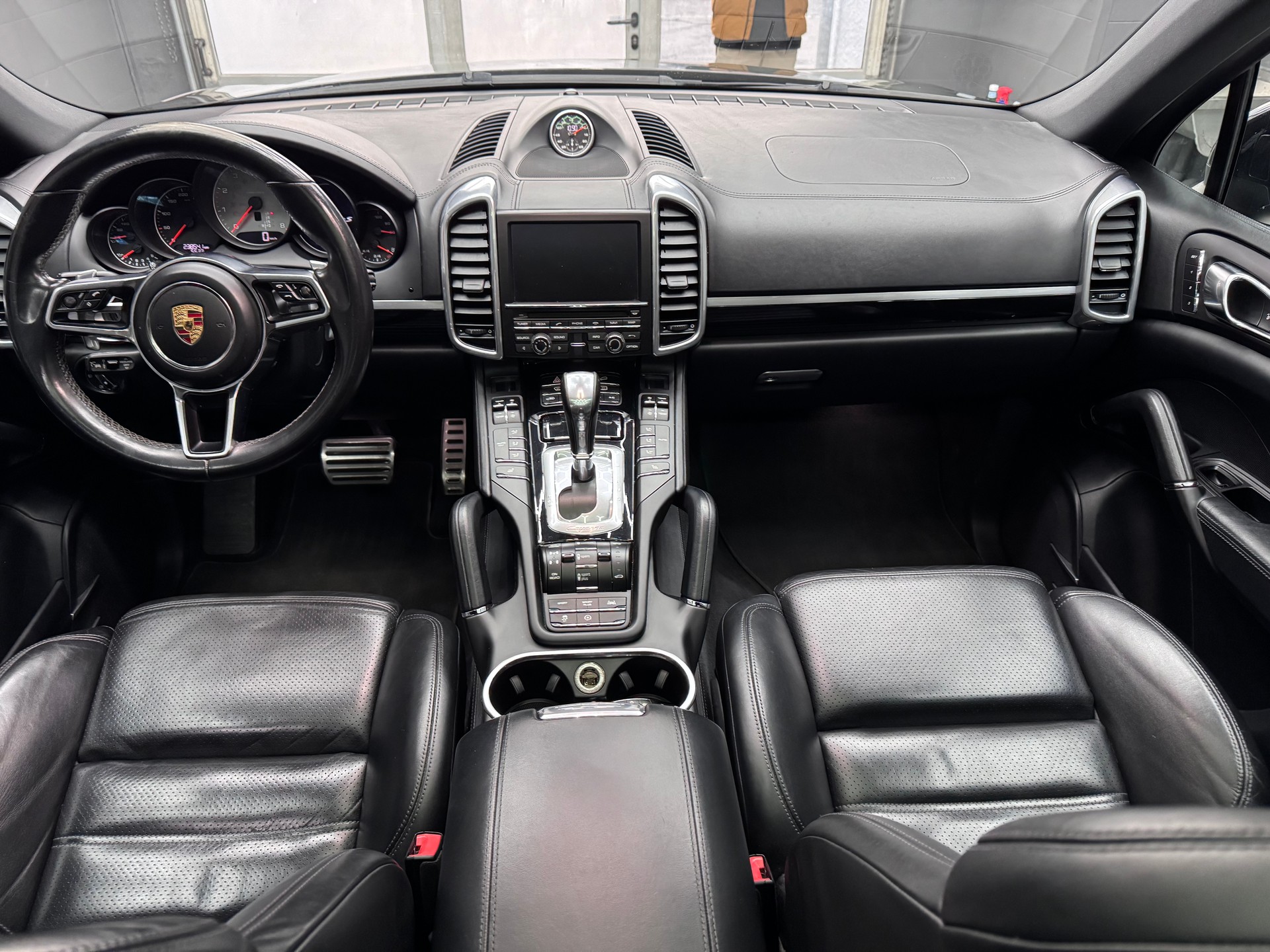 PORSCHE Cayenne S-image-7