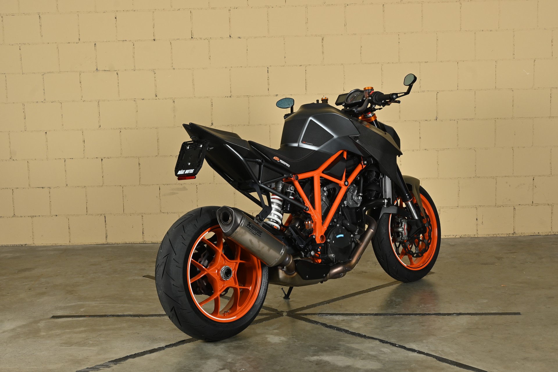KTM 1290 Super Duke R-image-13