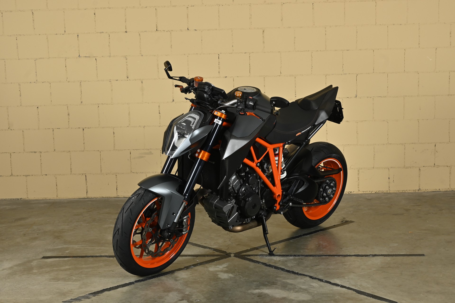 KTM 1290 Super Duke R-image-5