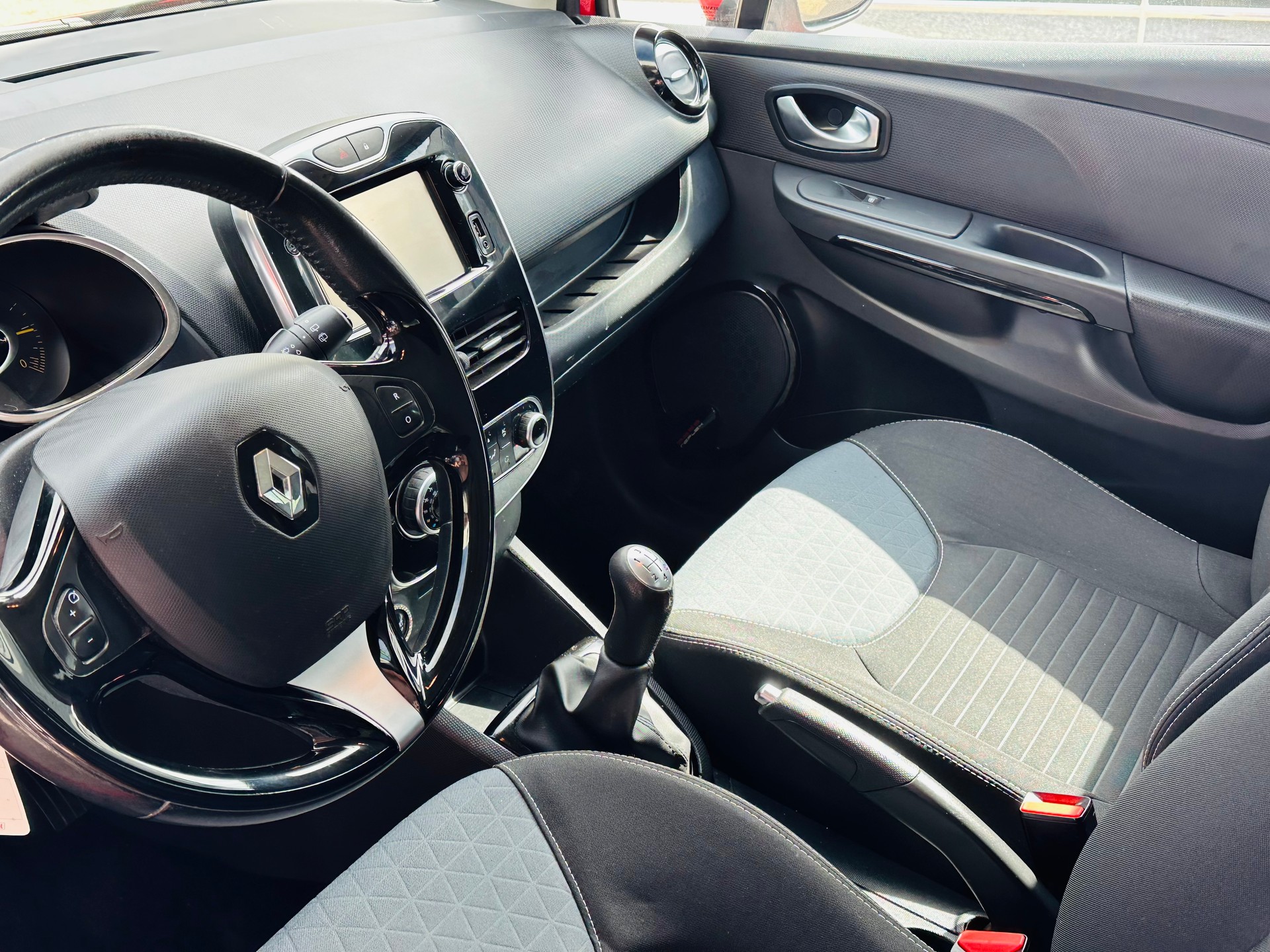 RENAULT Clio 0.9 12V Expression-image-7