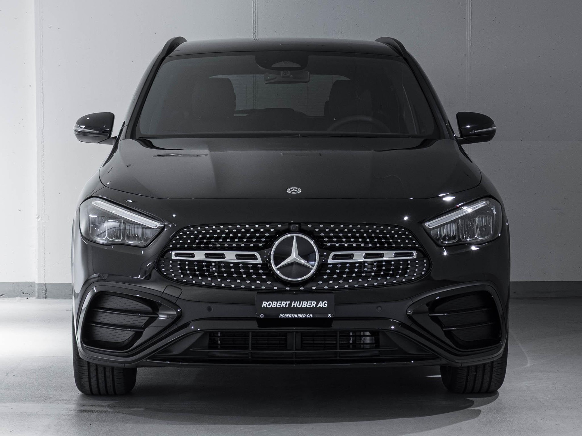 MERCEDES-BENZ GLA 200 "Night Star"-image-2