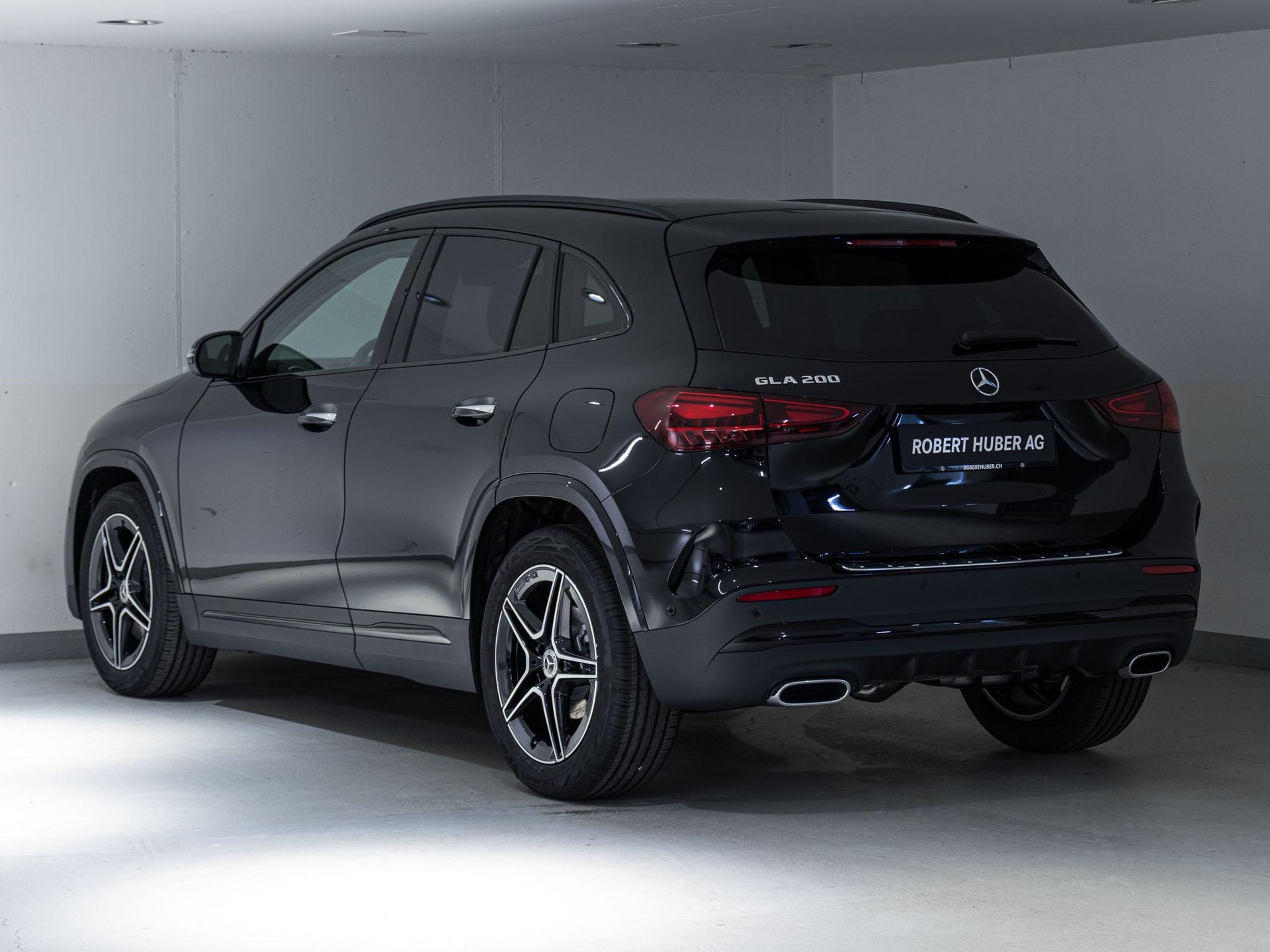 MERCEDES-BENZ GLA 200 "Night Star"-image-3
