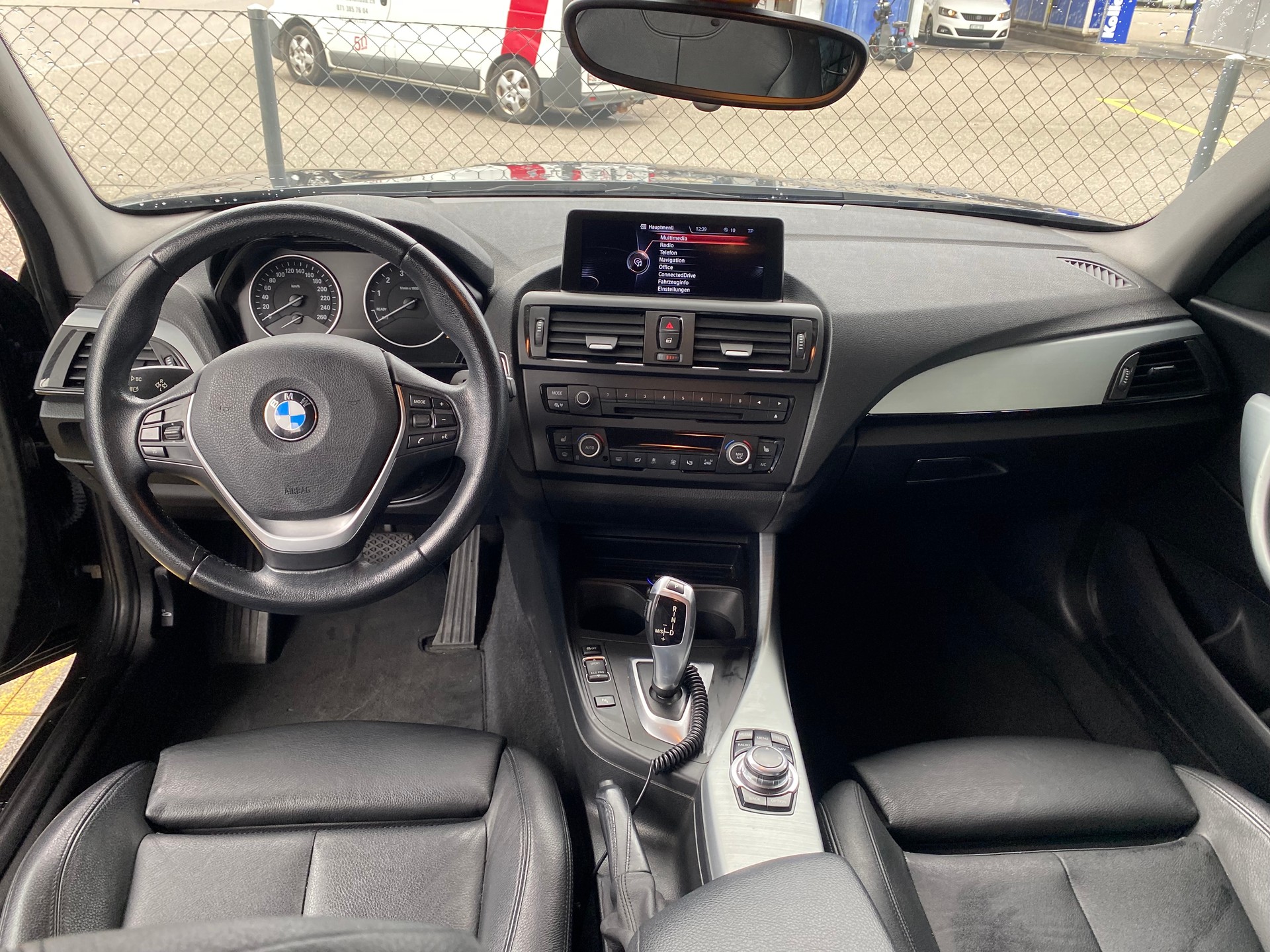 BMW 116i-image-3
