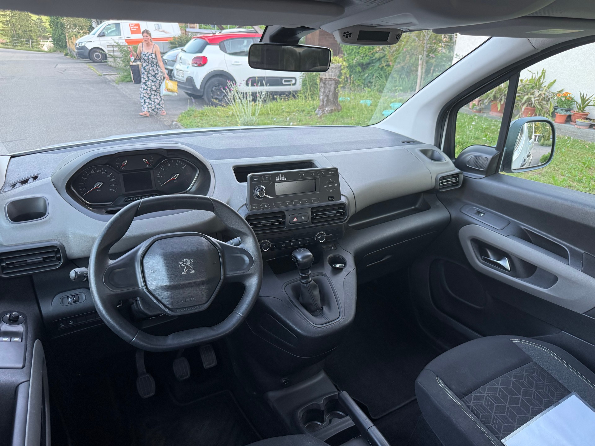 PEUGEOT Rifter 1.2 PureTech Active-image-5