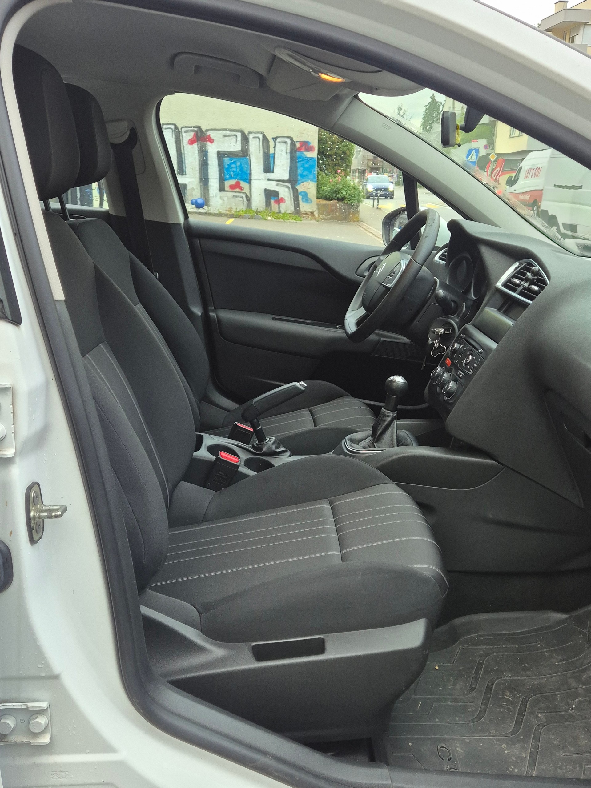 CITROEN C4 1.2 Pure Tech Feel-image-7