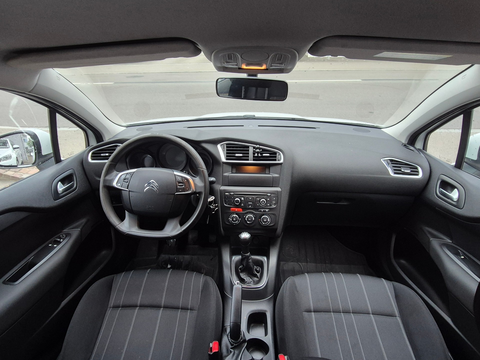 CITROEN C4 1.2 Pure Tech Feel-image-9