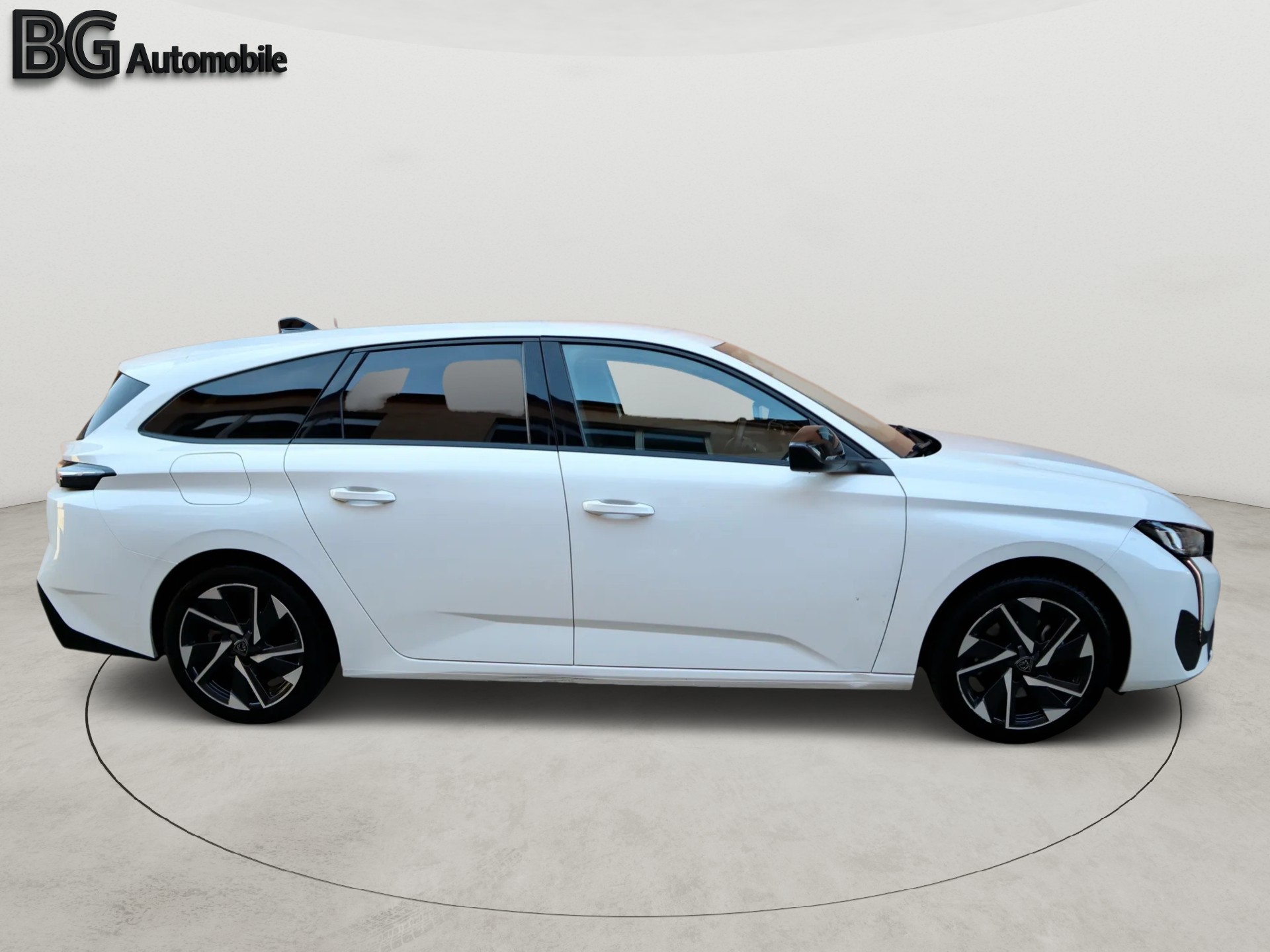 PEUGEOT 308 SW 1.5 BlueHDI Allure Pack EAT8-image-3
