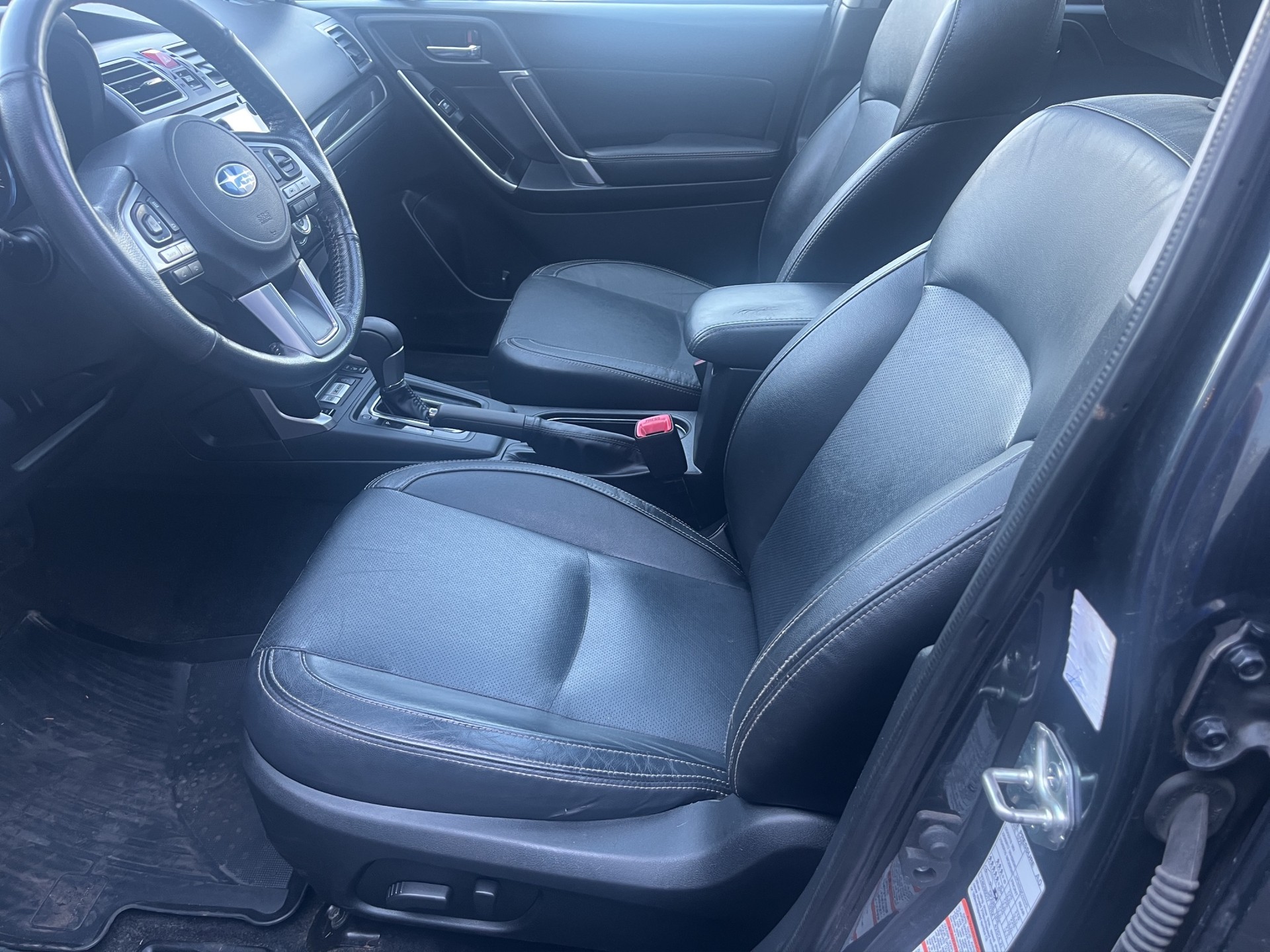 SUBARU Forester 2.0i Executive Lineartronic-image-8